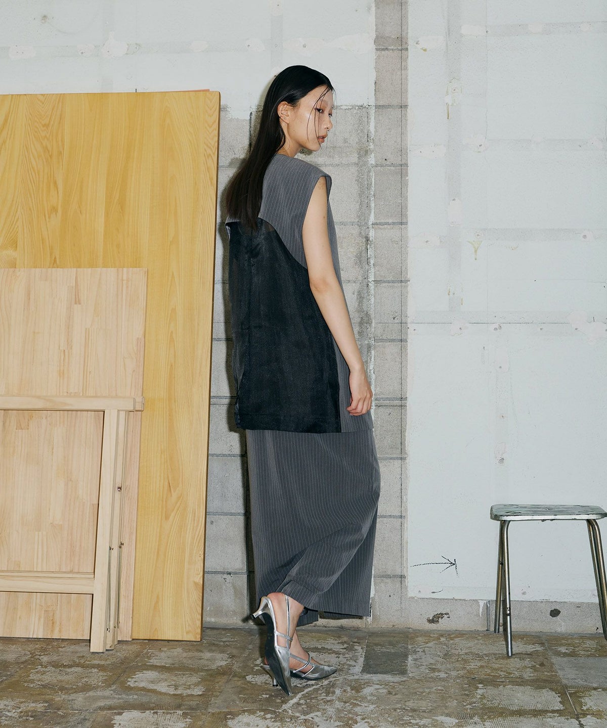 BACK SHEER GILET SETUP DRESS