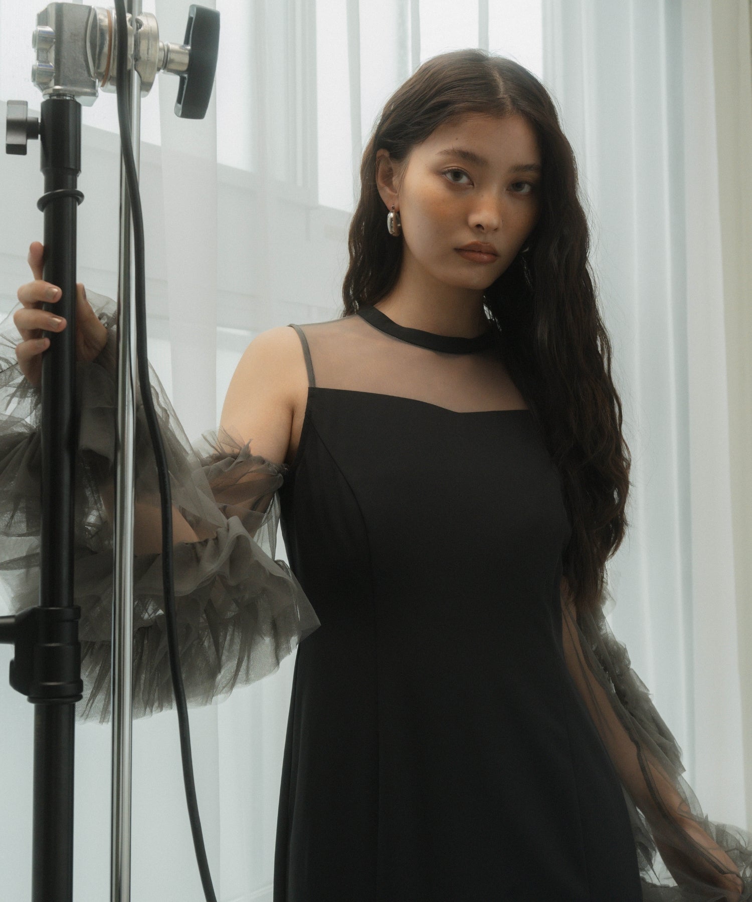 DETACHED SLEEVE DRESS
