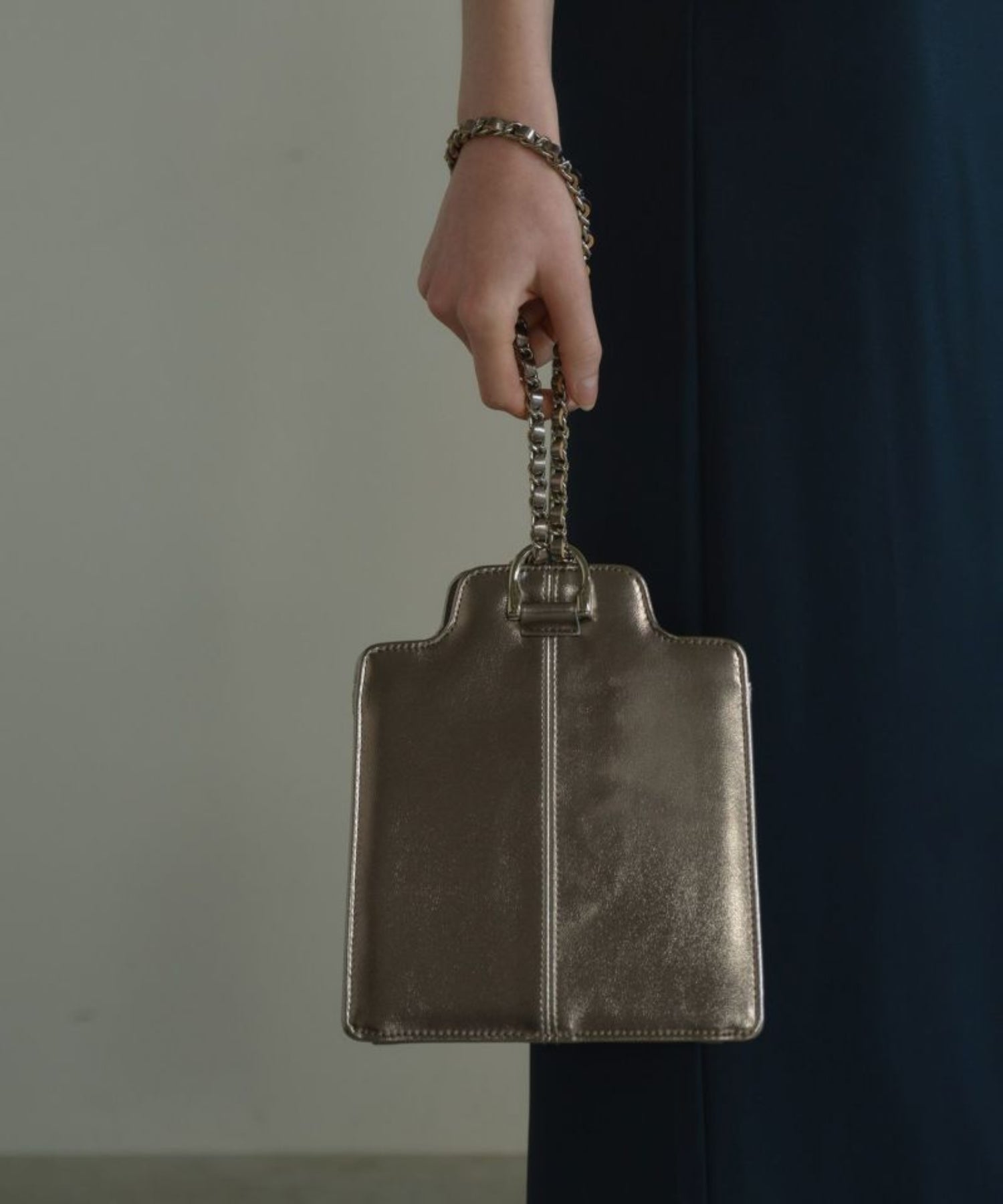 ONE HANDLE SQUARE BAG