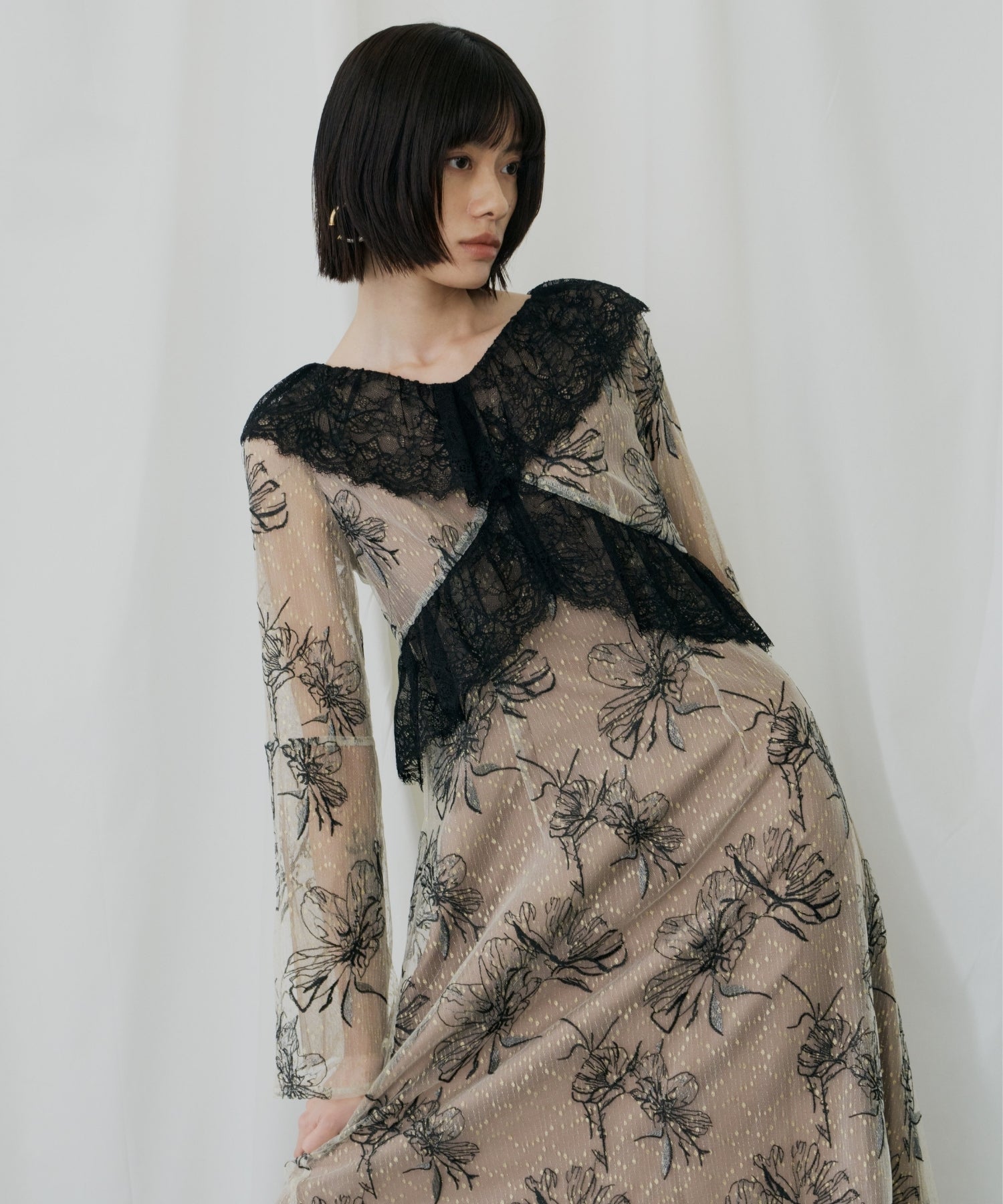 CROSS LACE FLOWER DRESS