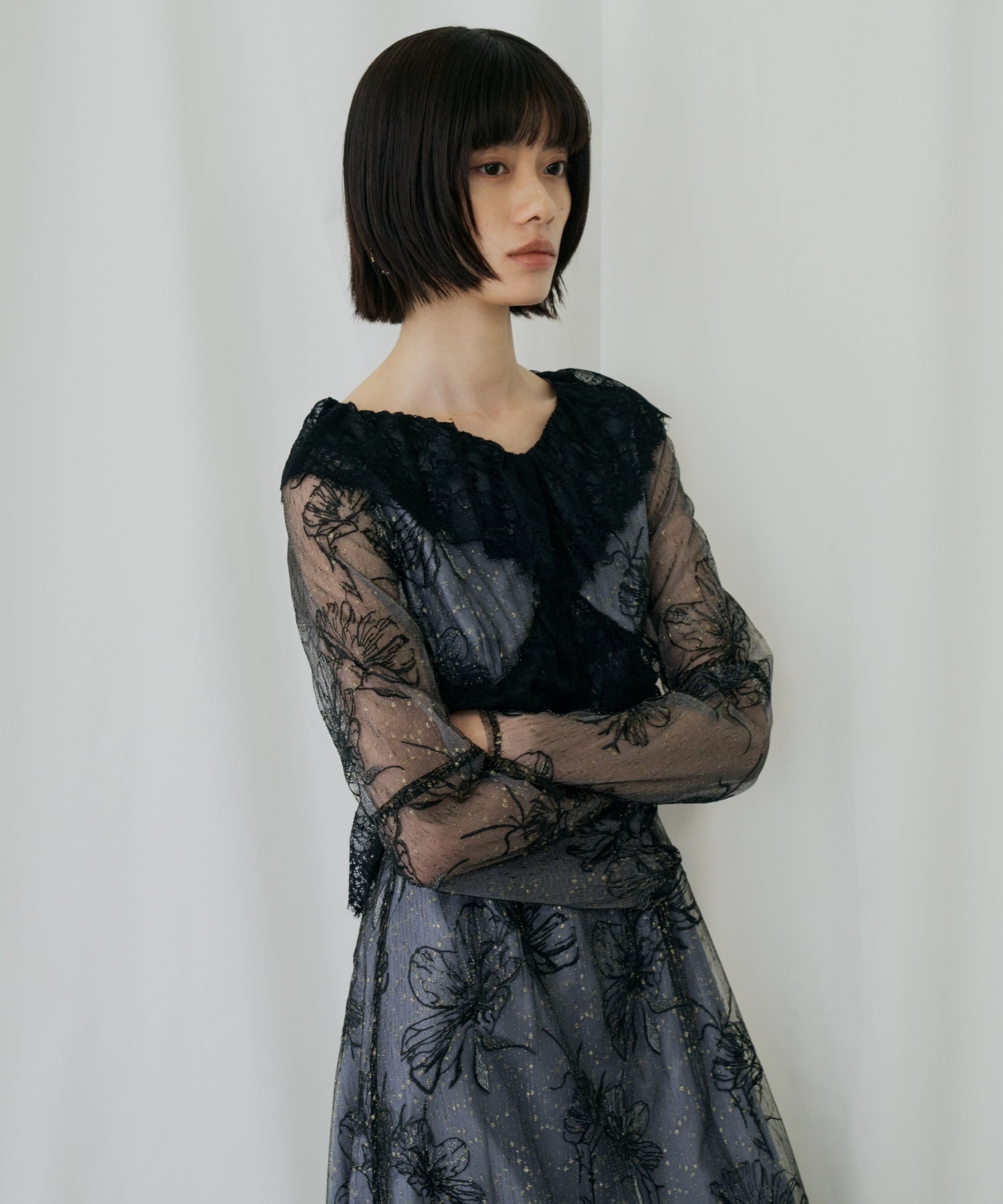 CROSS LACE FLOWER DRESS
