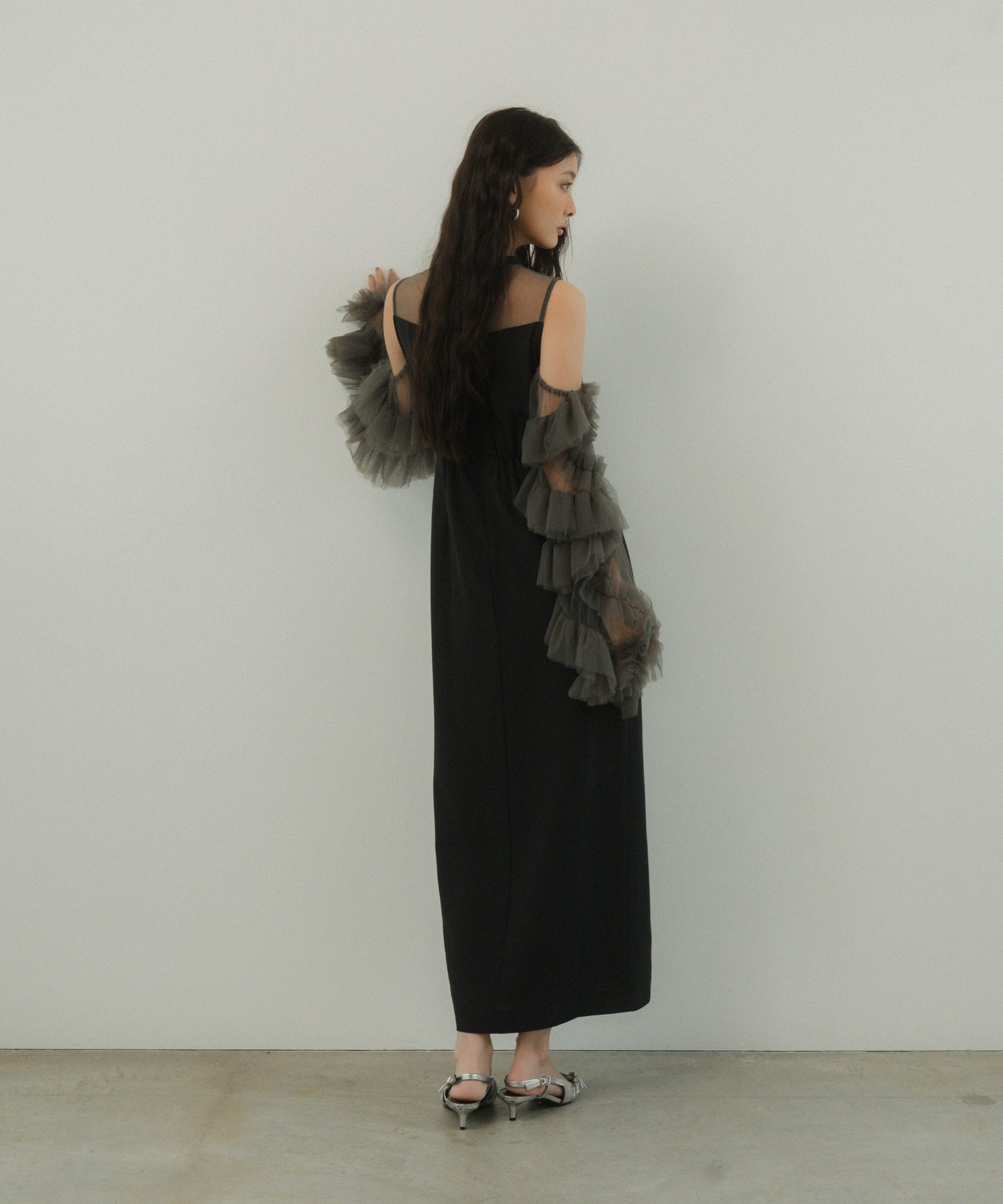 DETACHED SLEEVE DRESS