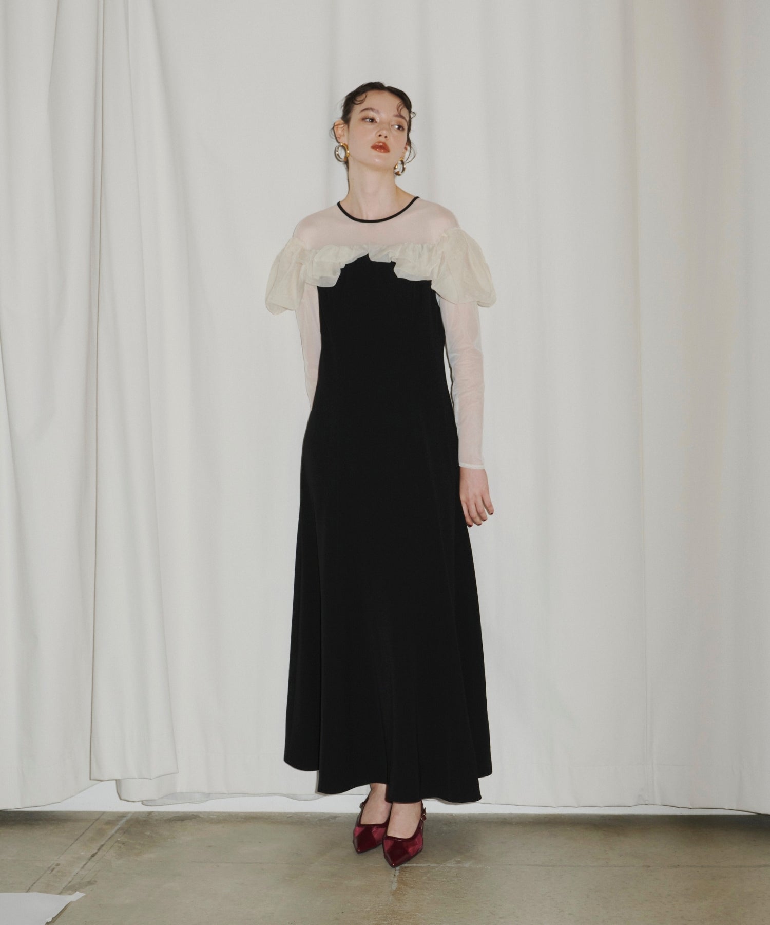 FRILLS FLARE DRESS