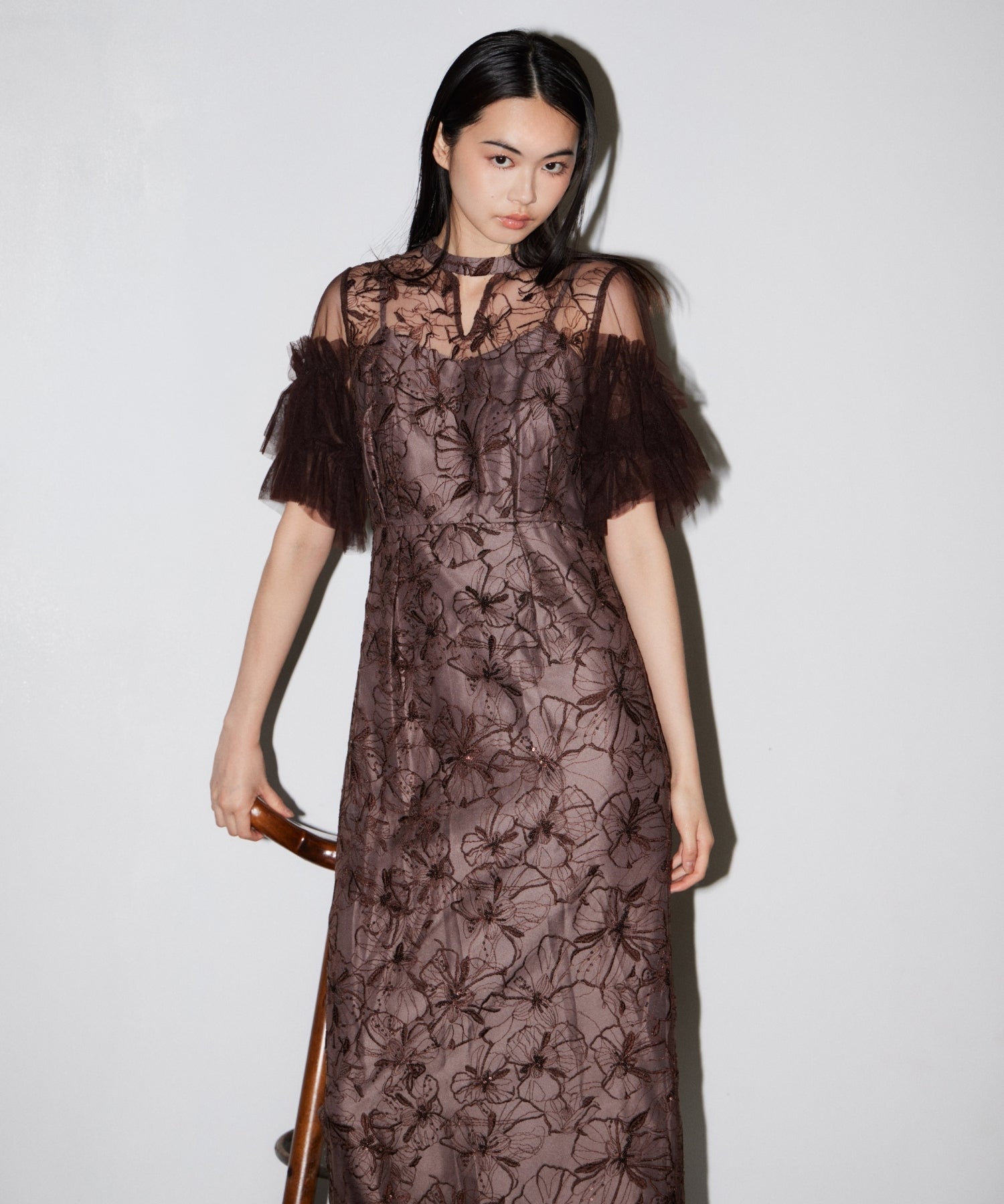 KEY NECK EMBROIDERY DRESS