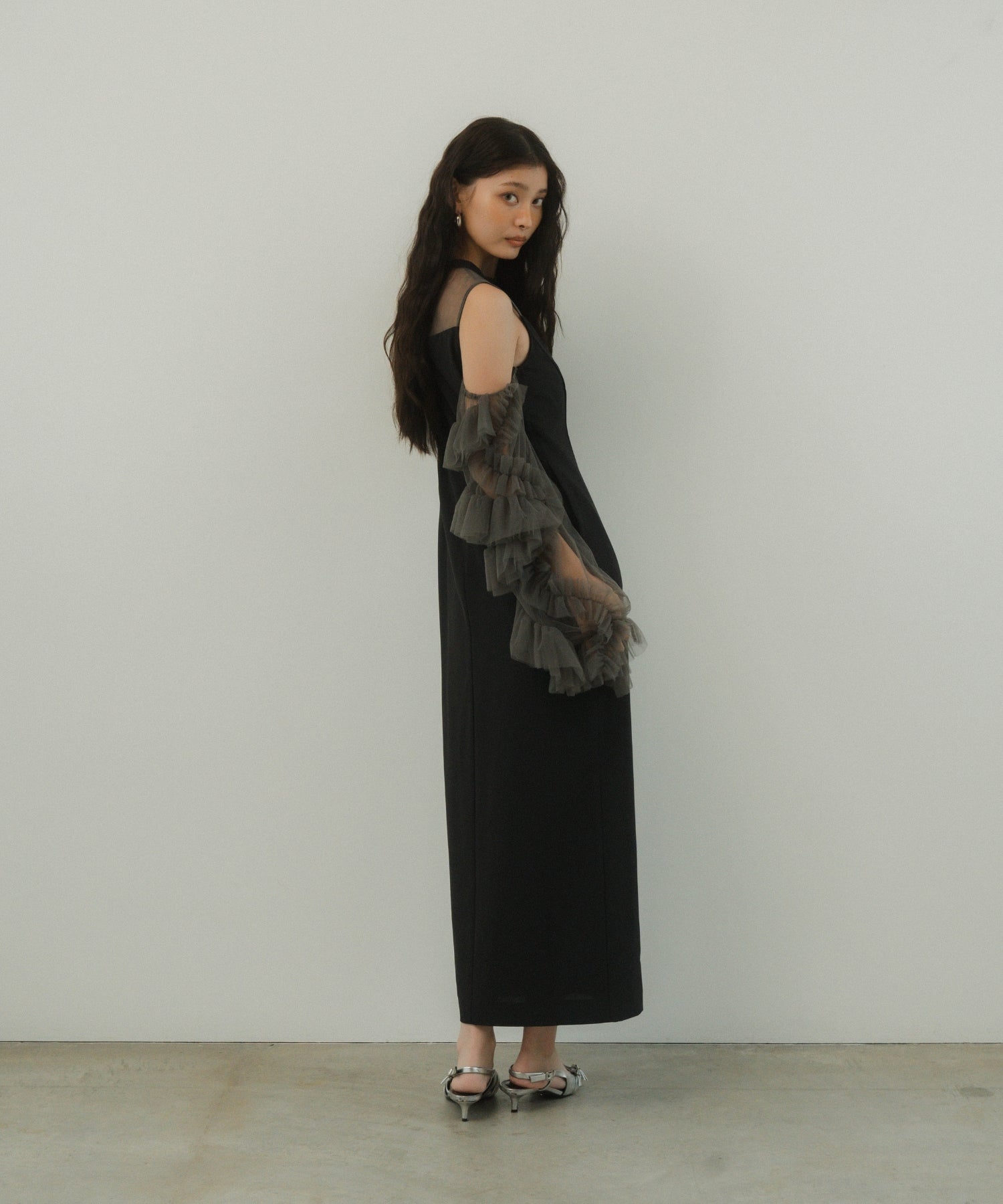 DETACHED SLEEVE DRESS
