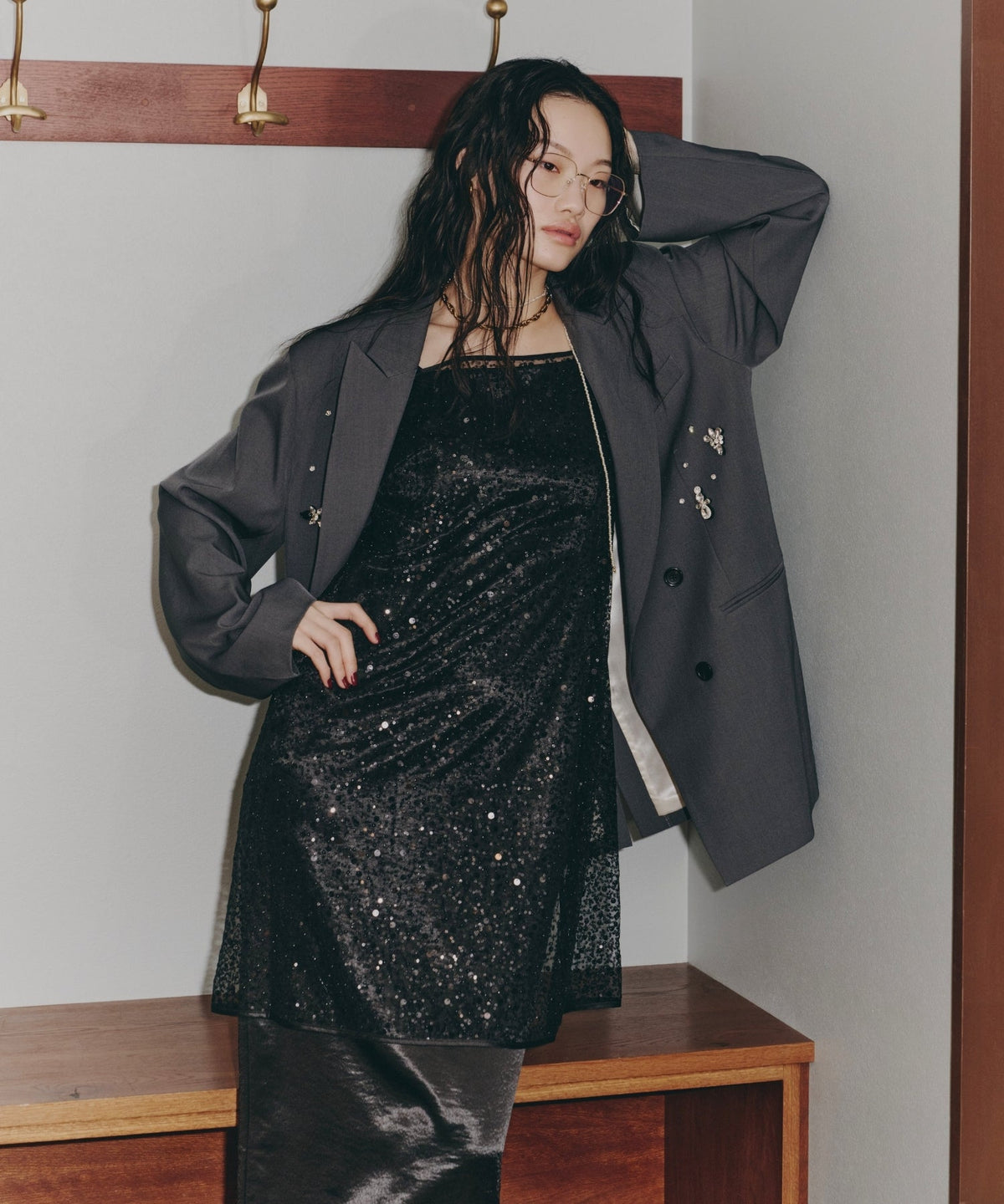 【POPUP】GLOSSY SATIN BACK RIBBON DRESS