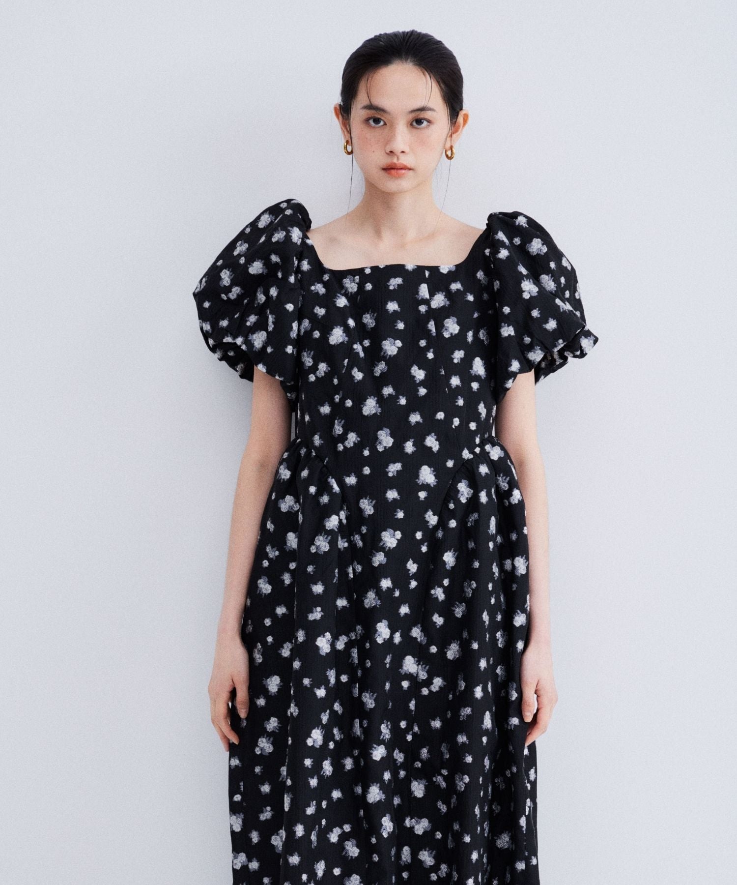 FLOWER JACQUARD FORME DRESS
