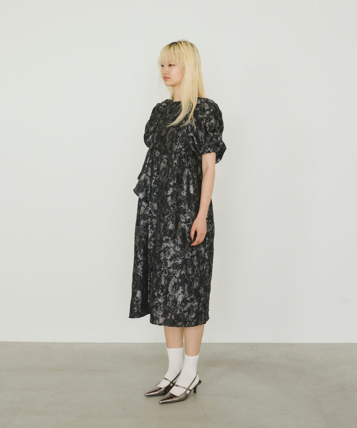 【POPUP】BUBBLE SLEEVE JACQUARD DRESS