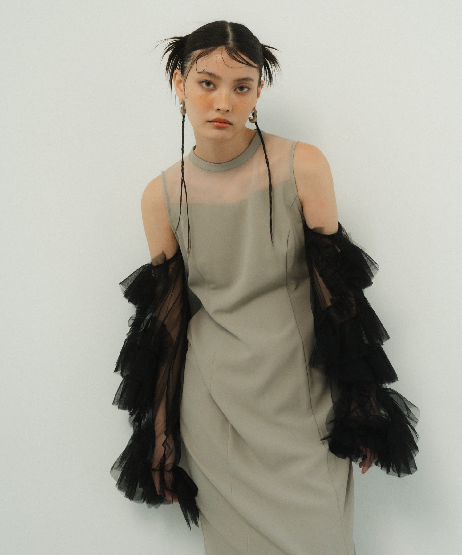 DETACHED SLEEVE DRESS