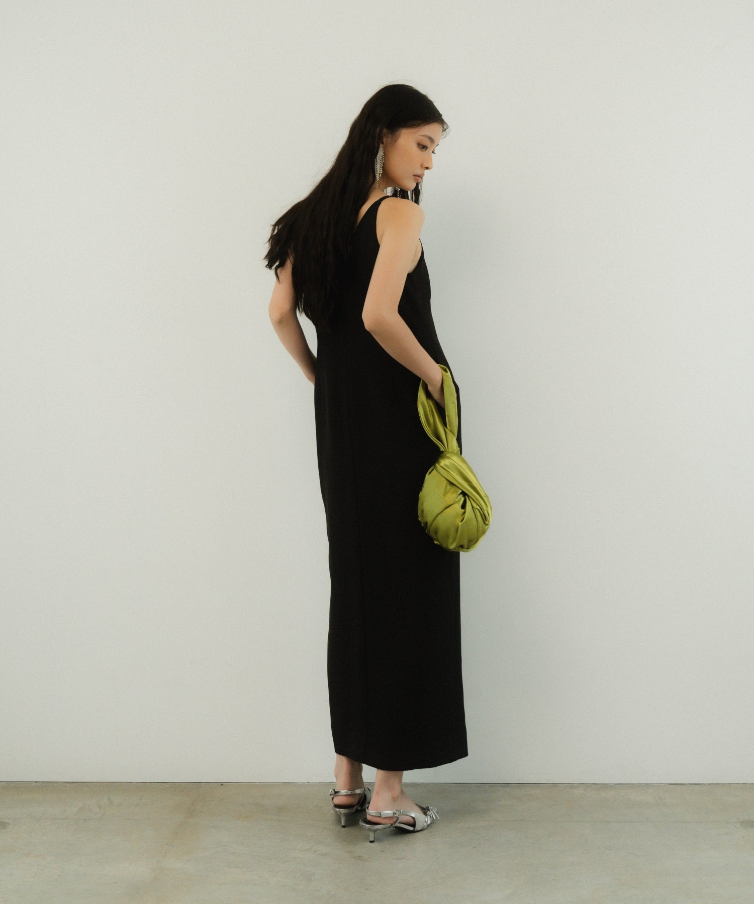 CUTTING CURVE DRESS