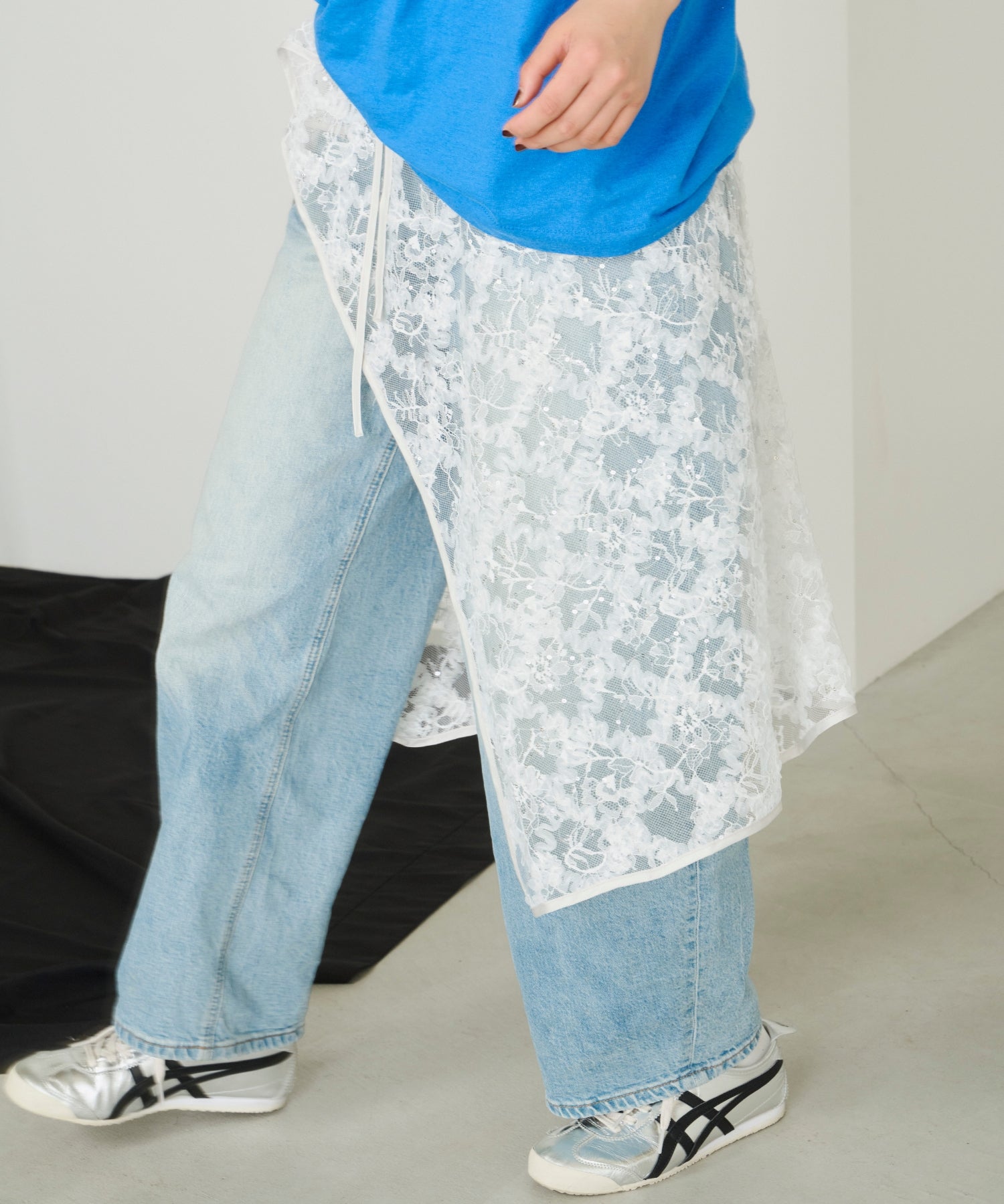 KIRAKIRA FLUFFY LACE DRESS