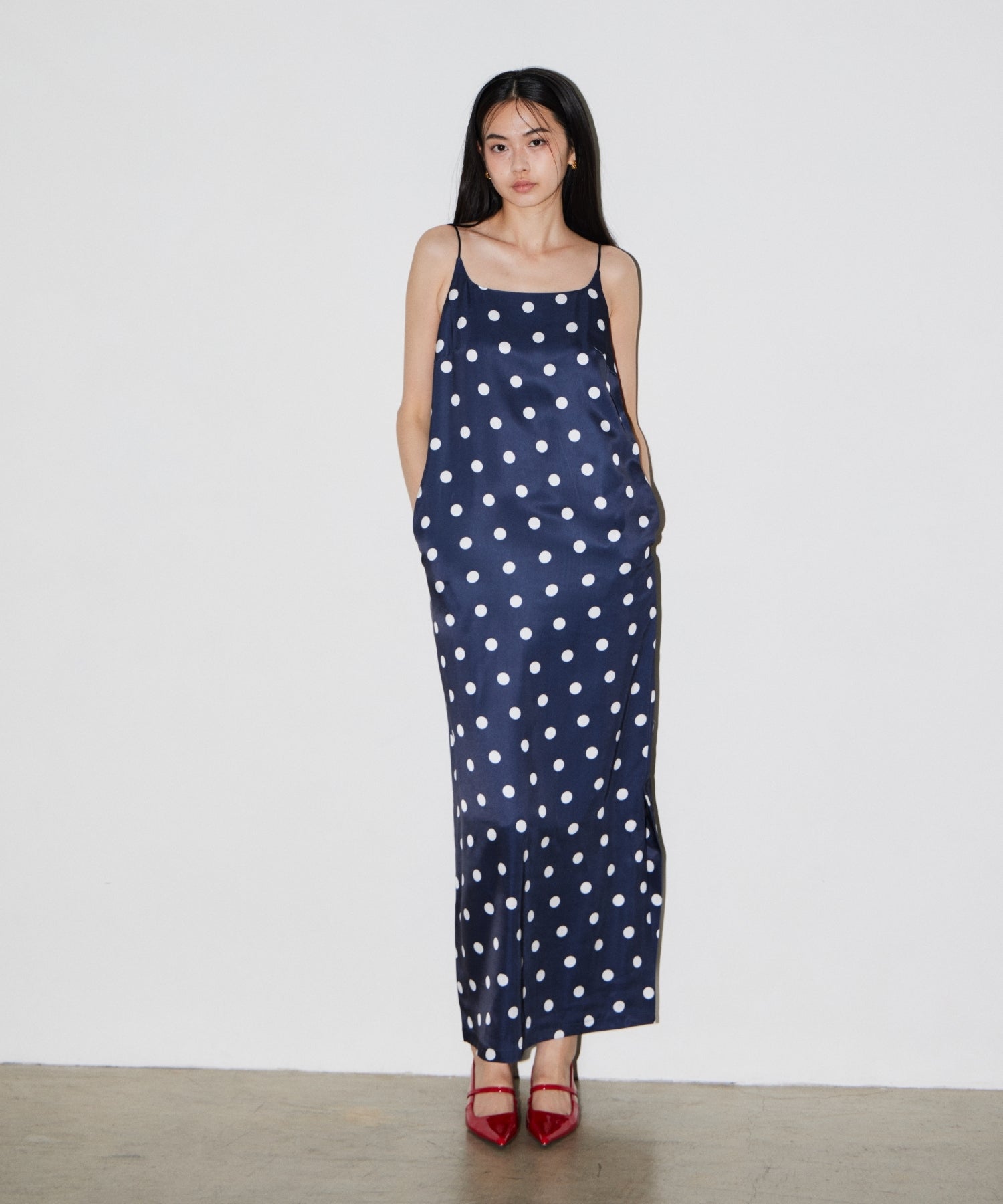 【POPUP】MINIMAL DOT SATIN DRESS
