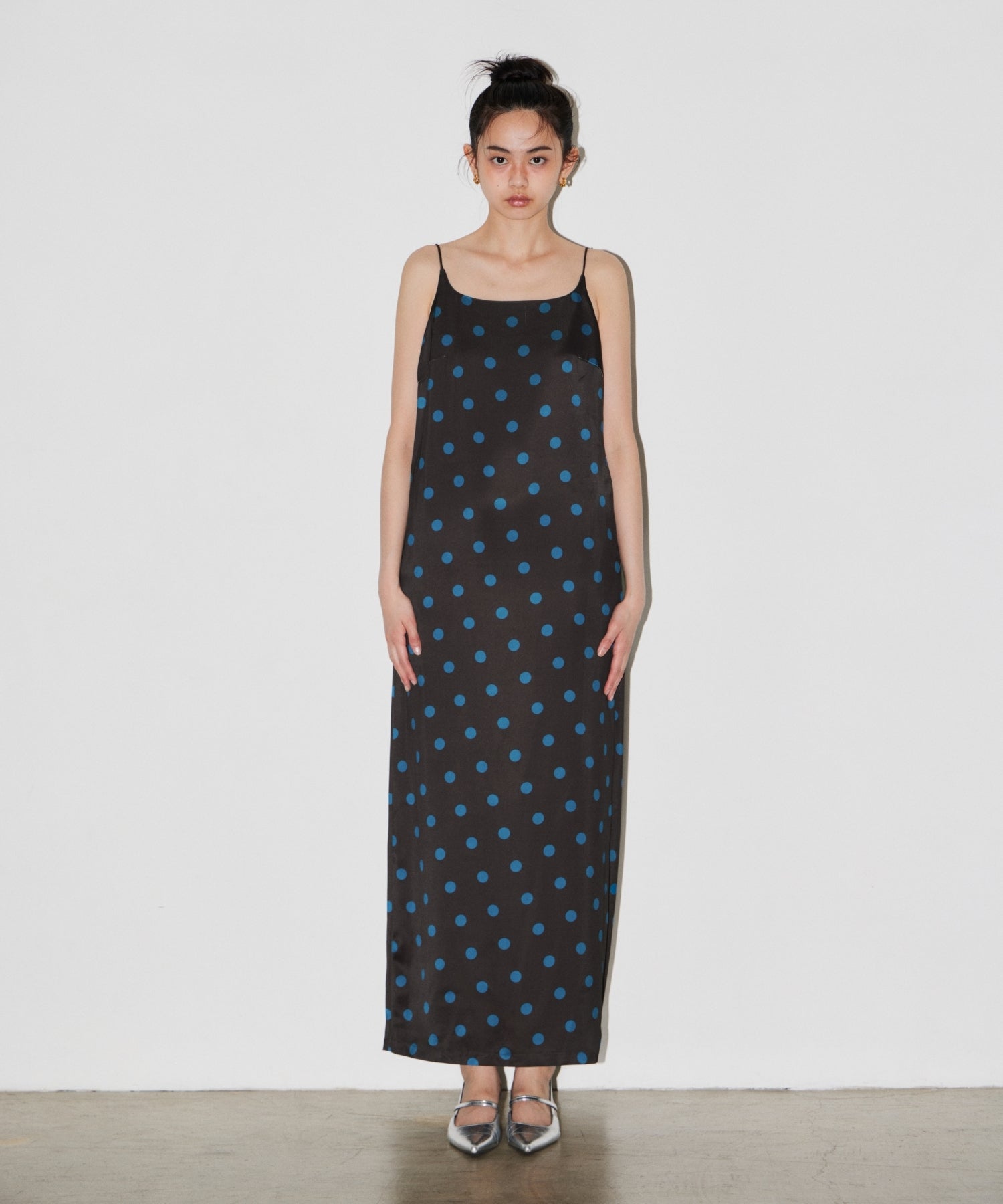 【POPUP】MINIMAL DOT SATIN DRESS