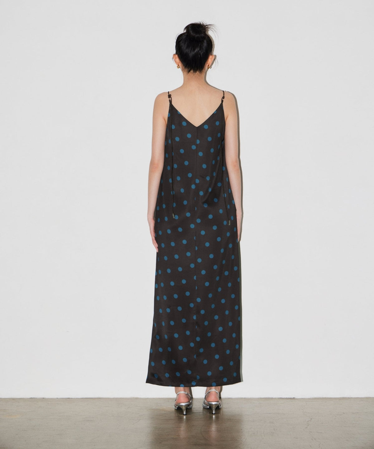 【POPUP】MINIMAL DOT SATIN DRESS