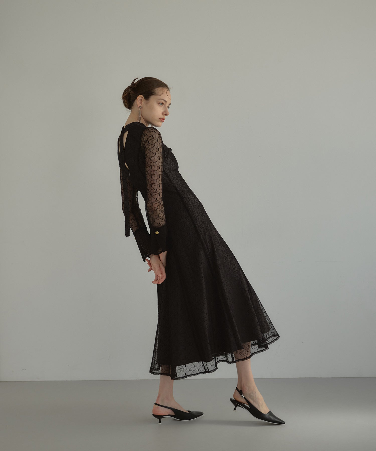 BACK OPEN GEOMETRIC DRESS