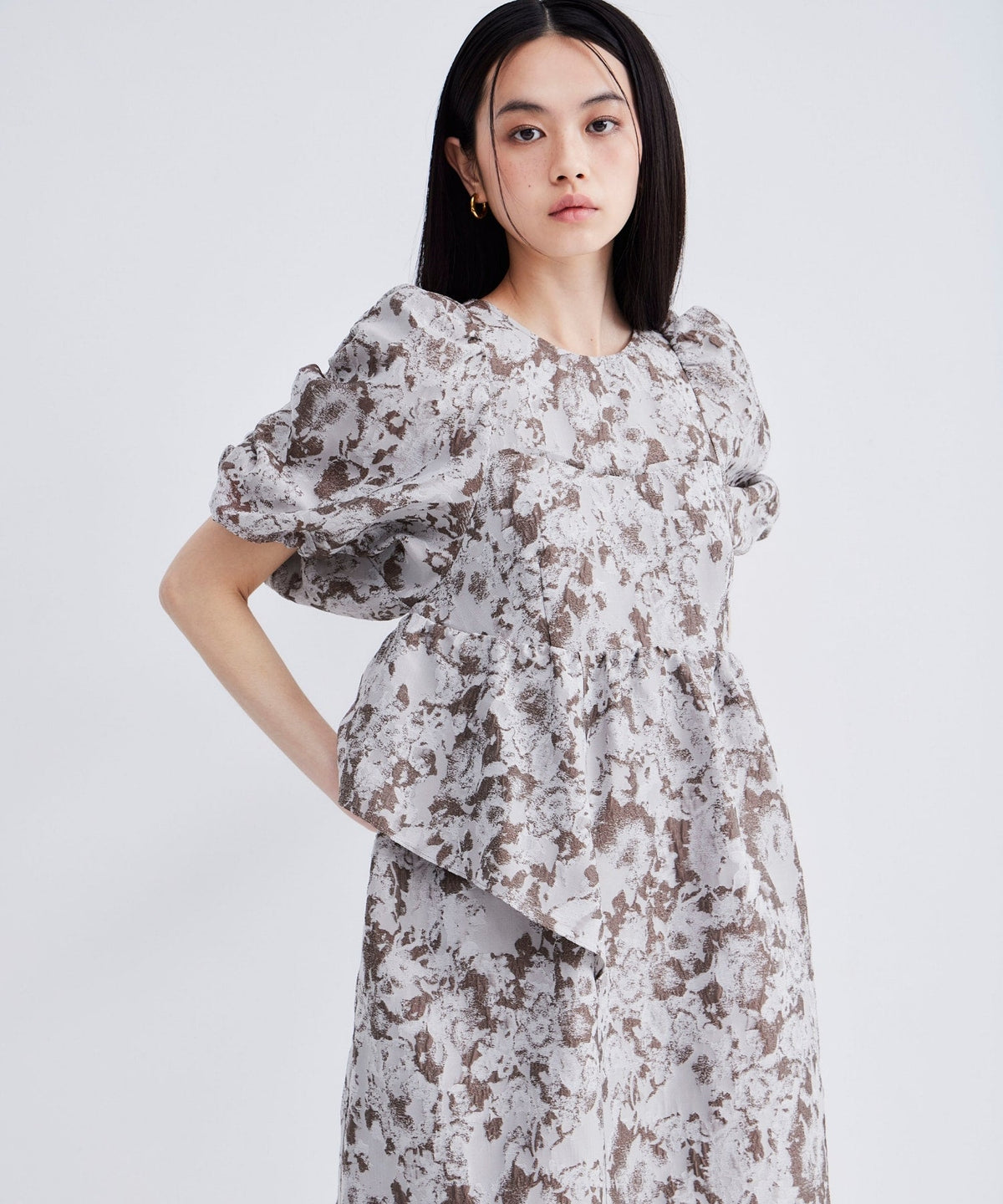 【POPUP】BUBBLE SLEEVE JACQUARD DRESS