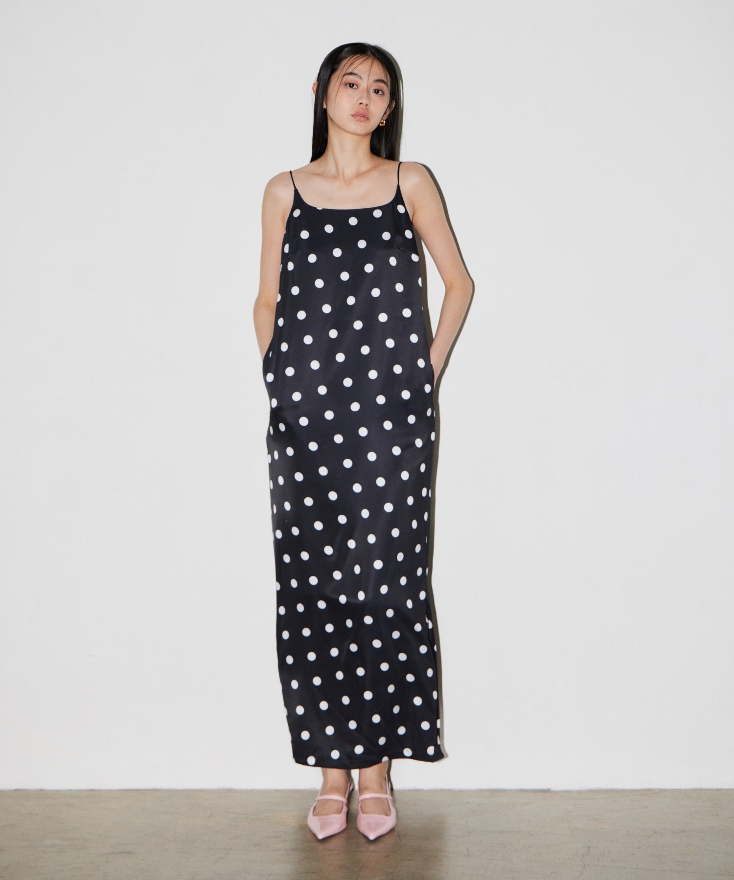 【POPUP】MINIMAL DOT SATIN DRESS