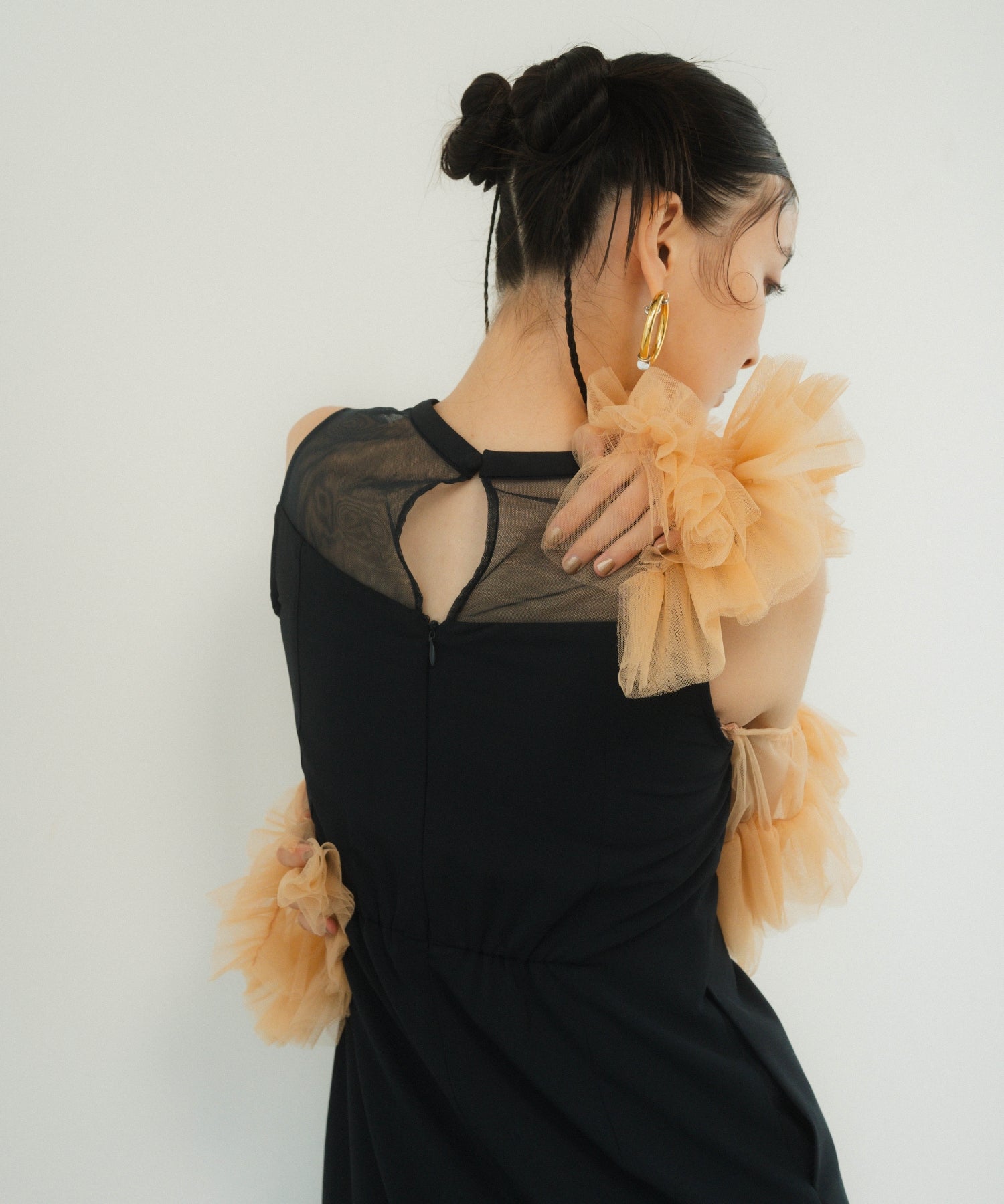 DETACHED SLEEVE DRESS