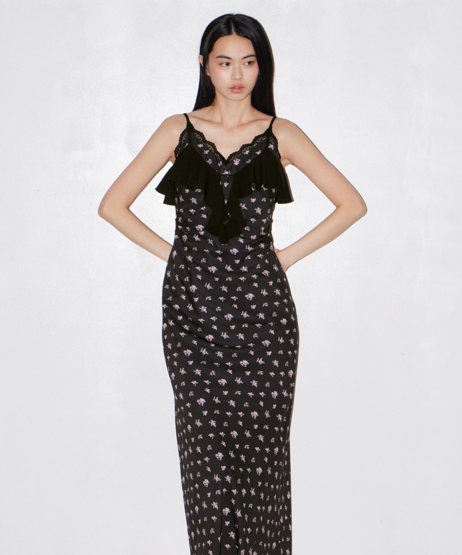 PRINT RUFFLE CUP IN DRESS