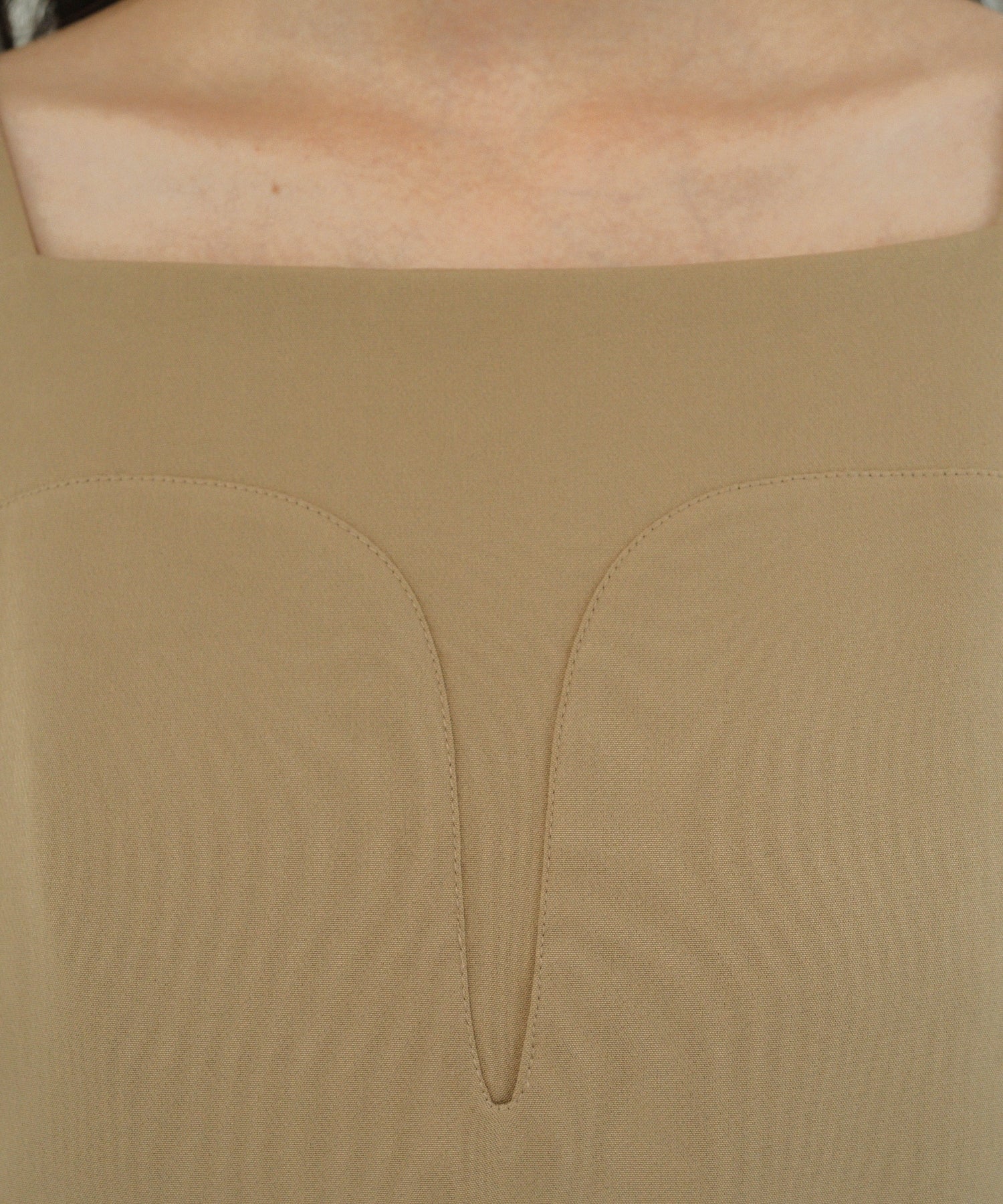 CUTTING CURVE DRESS