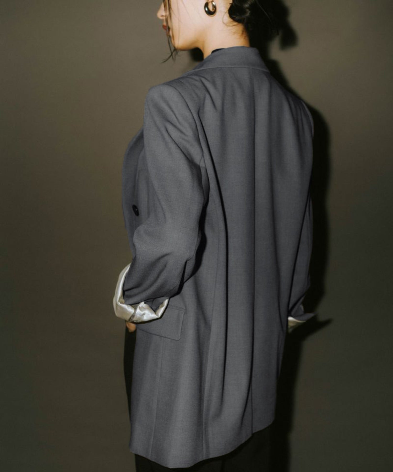 PEAKED LAPEL JACKET