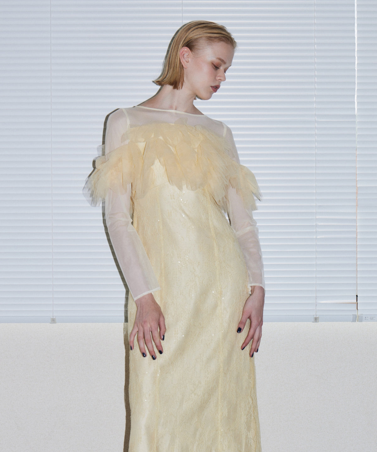 TULLE SPARKLE DRESS イエロー 正面アップポーズ