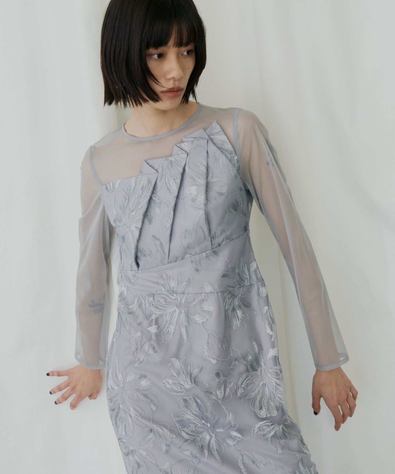 PLEATED FRONT FLOWER DRESS