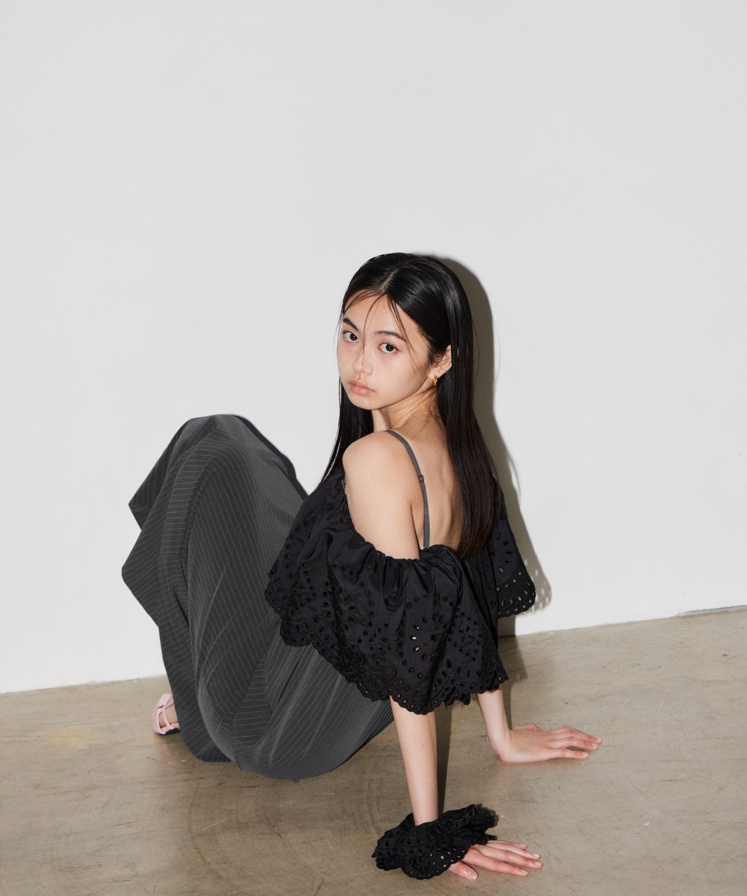 CUTWORK FRILL DRESS