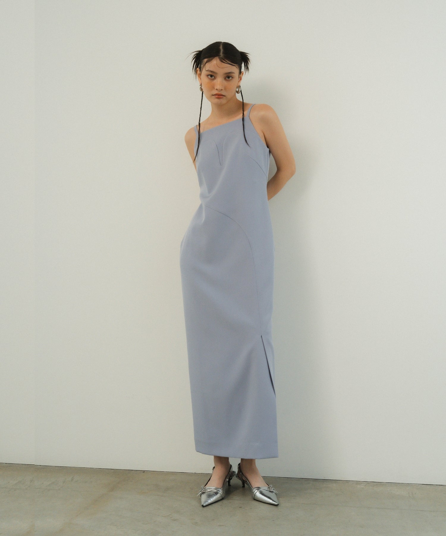 CUTTING CURVE DRESS