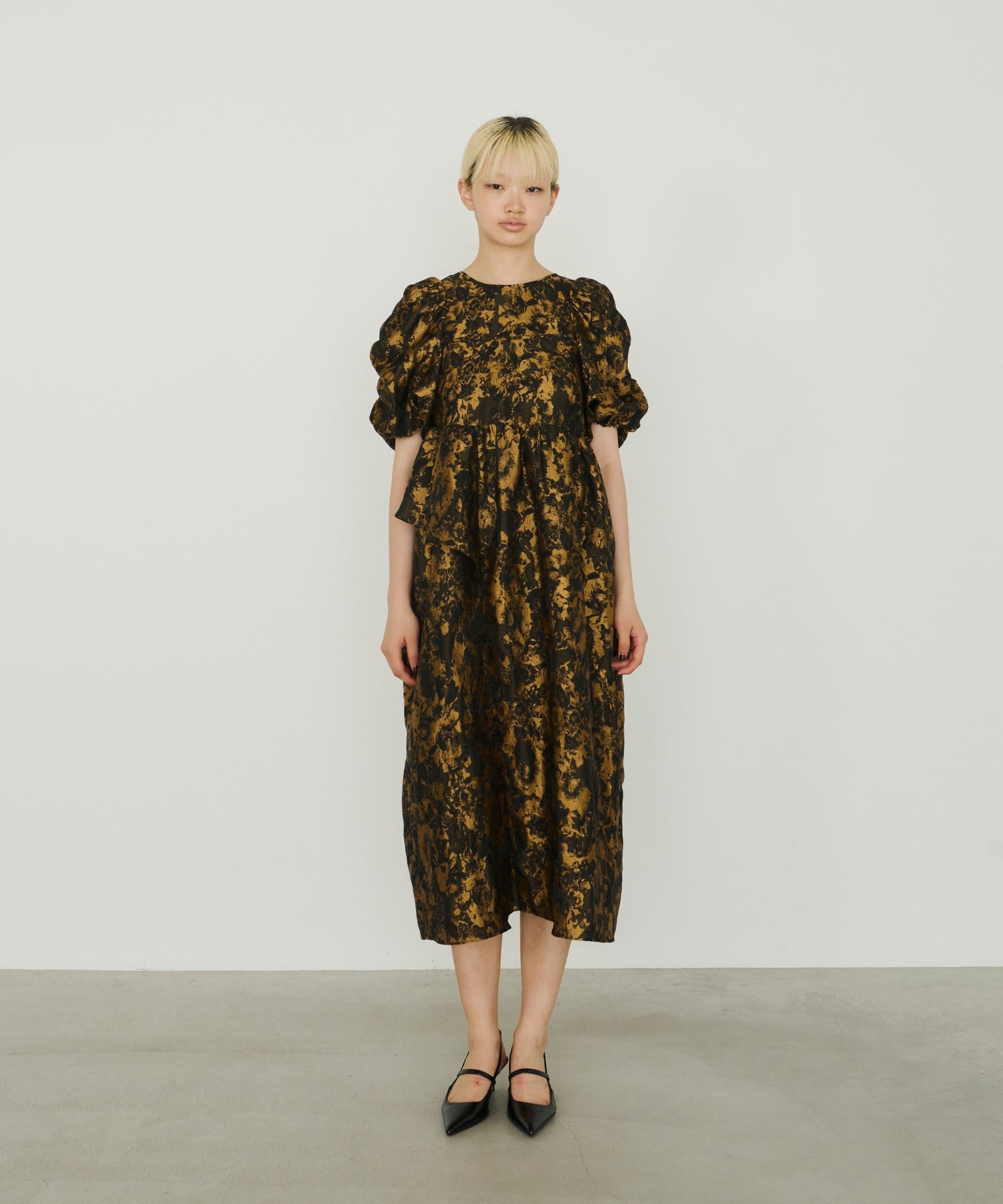 【POPUP】BUBBLE SLEEVE JACQUARD DRESS