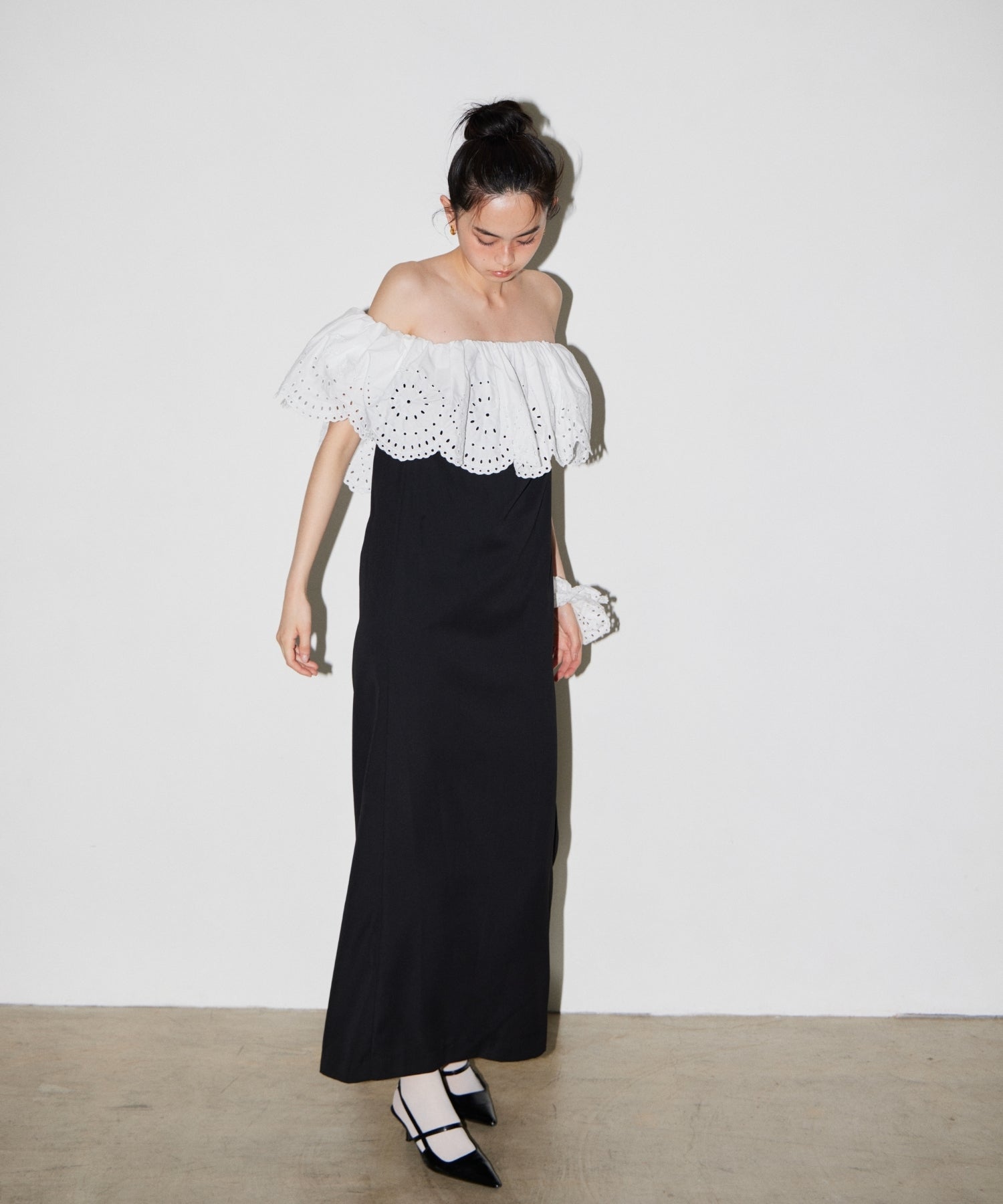 CUTWORK FRILL DRESS