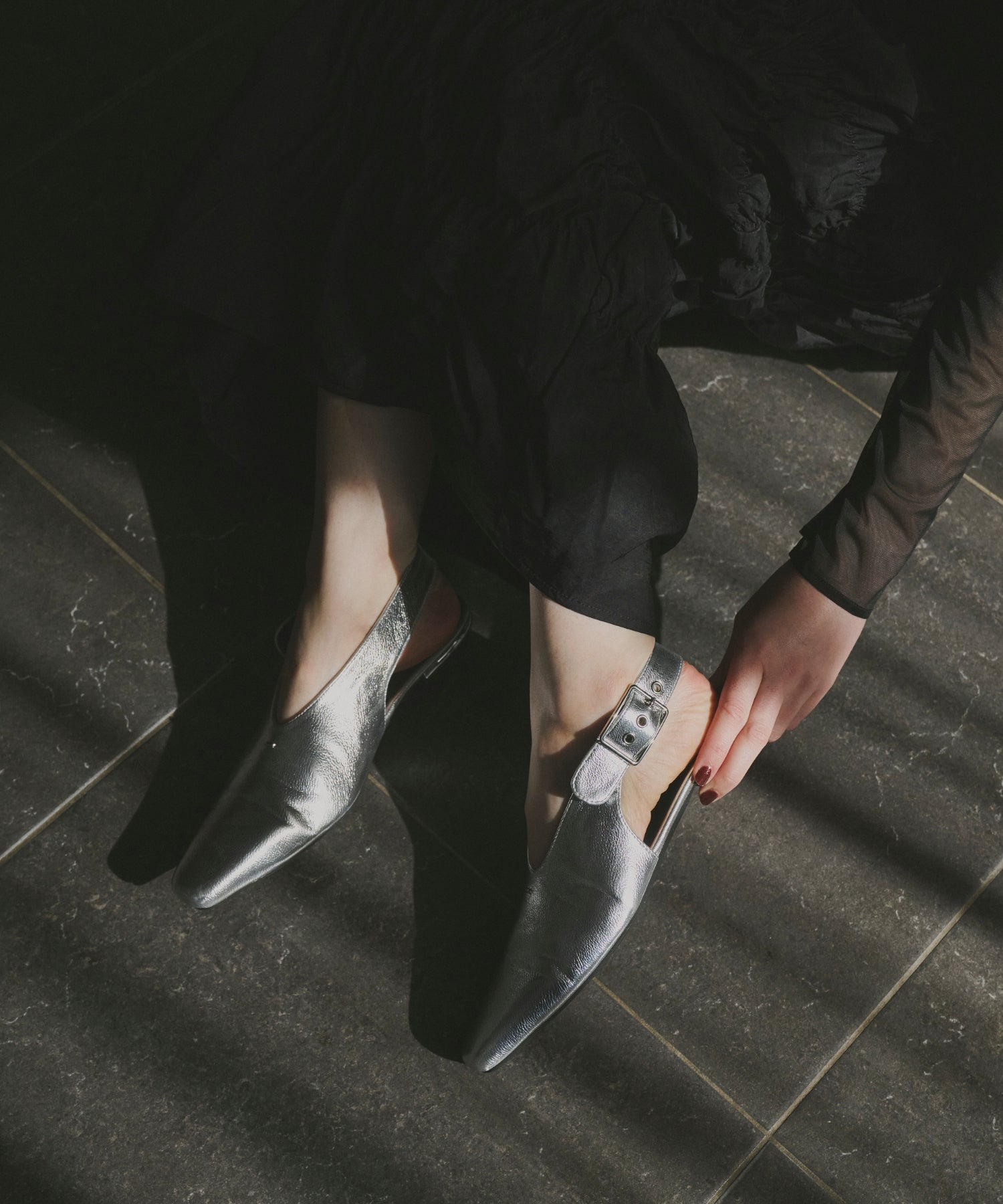 BUCKLE STRAP FLAT SHOES