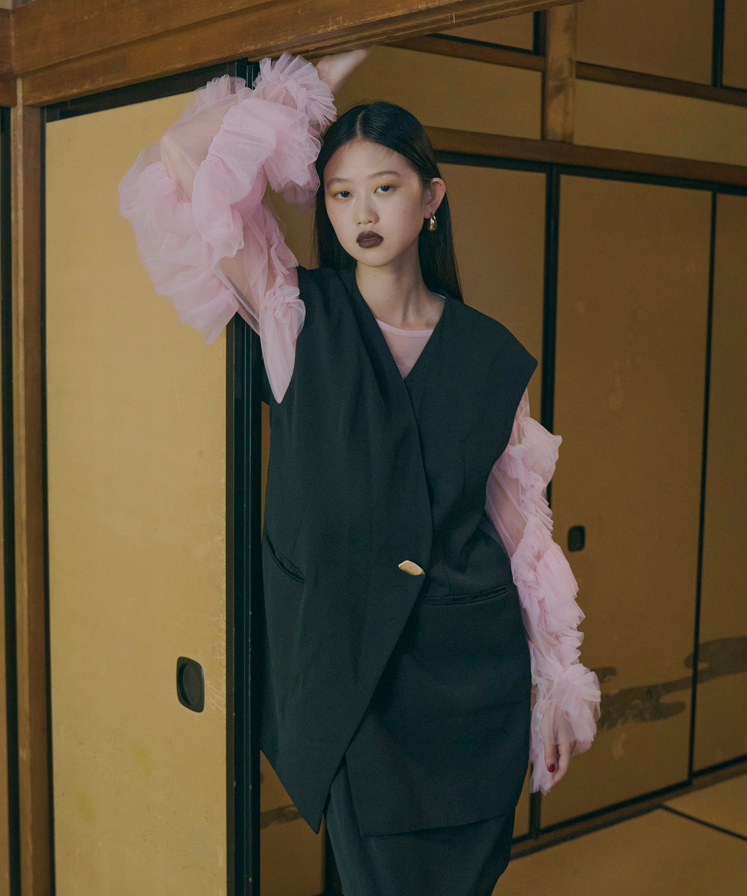 BACK SHEER GILET SETUP DRESS