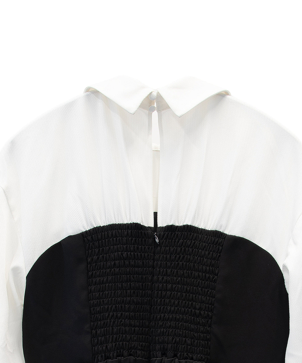 TAILORED FRILL DRESS ブラック 背面 襟アップ画像