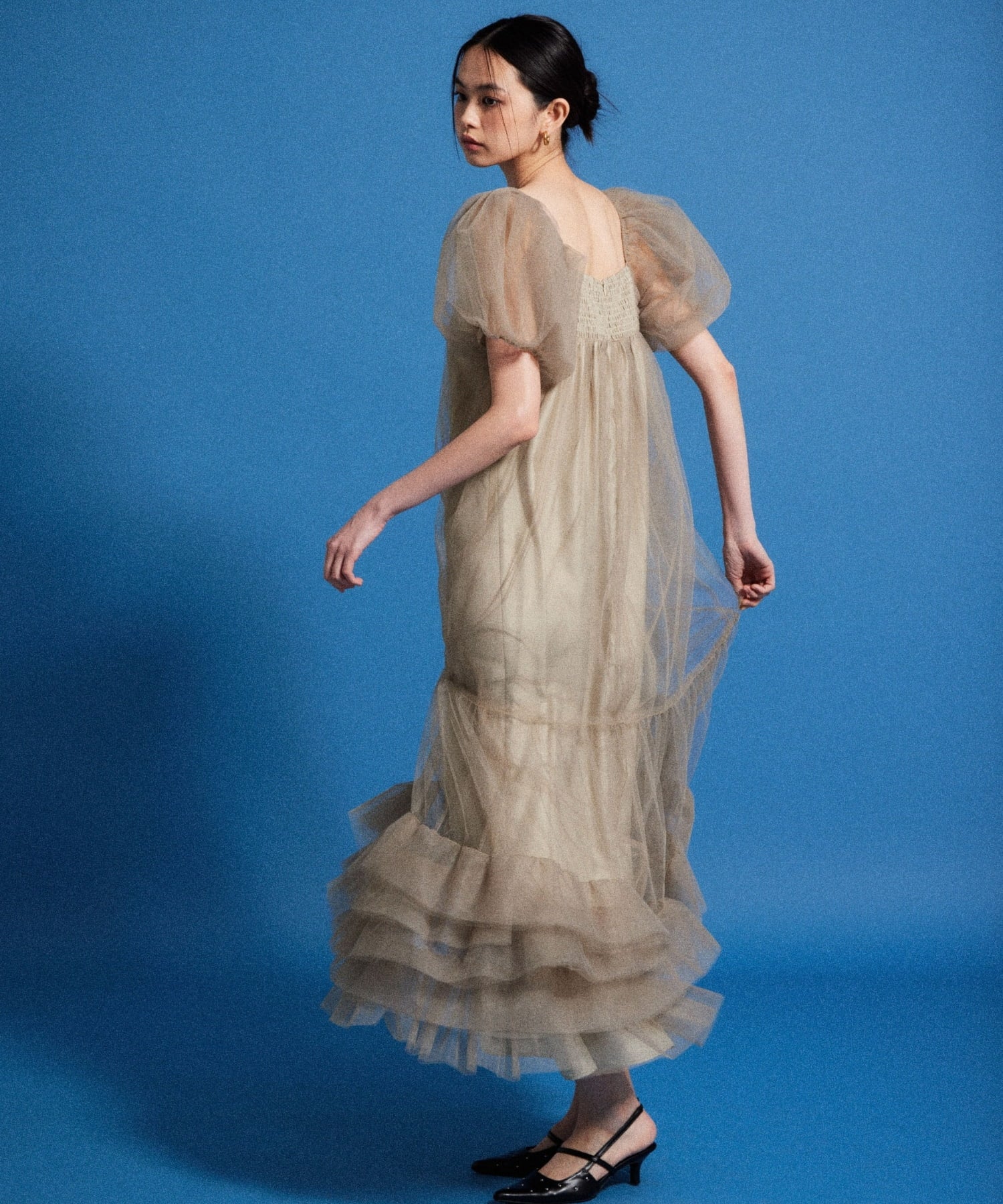 VOLUME TULLE PUFF SLEEVE DRESS