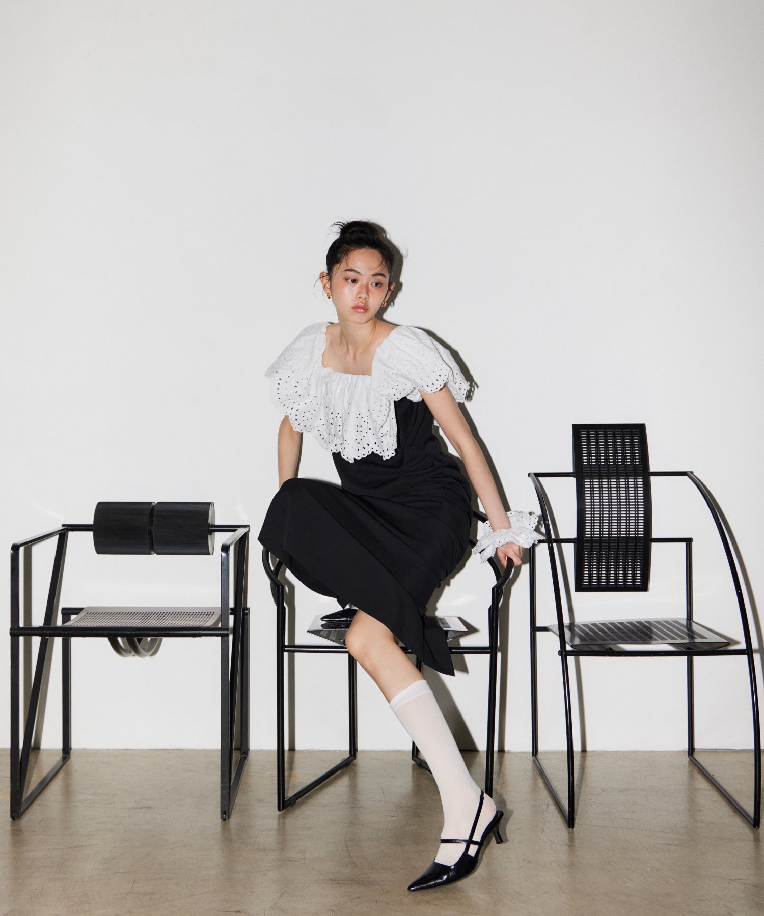 CUTWORK FRILL DRESS