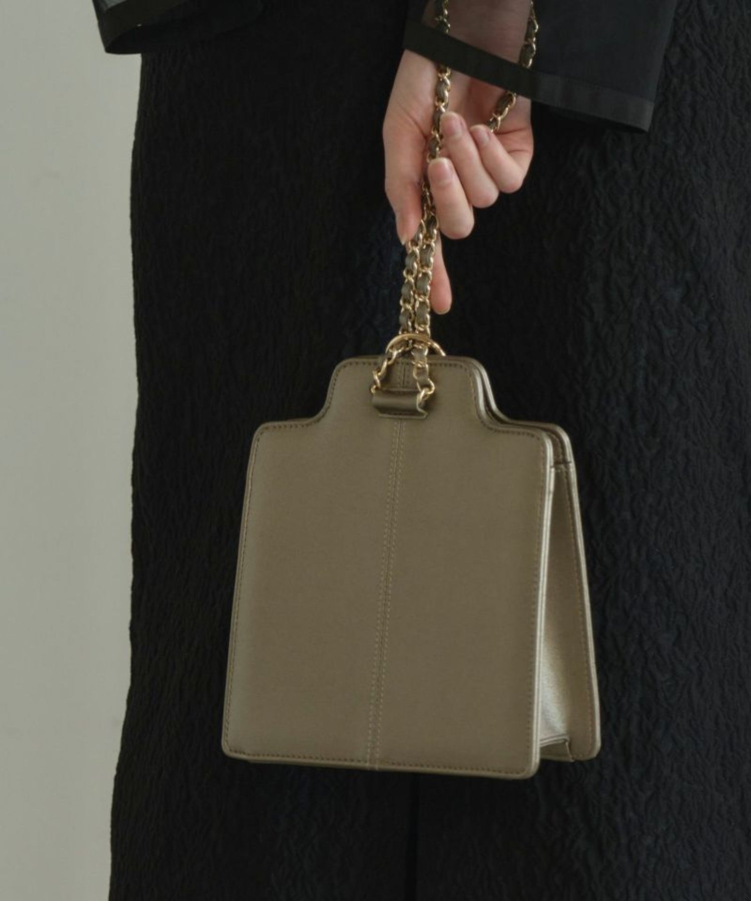 ONE HANDLE SQUARE BAG
