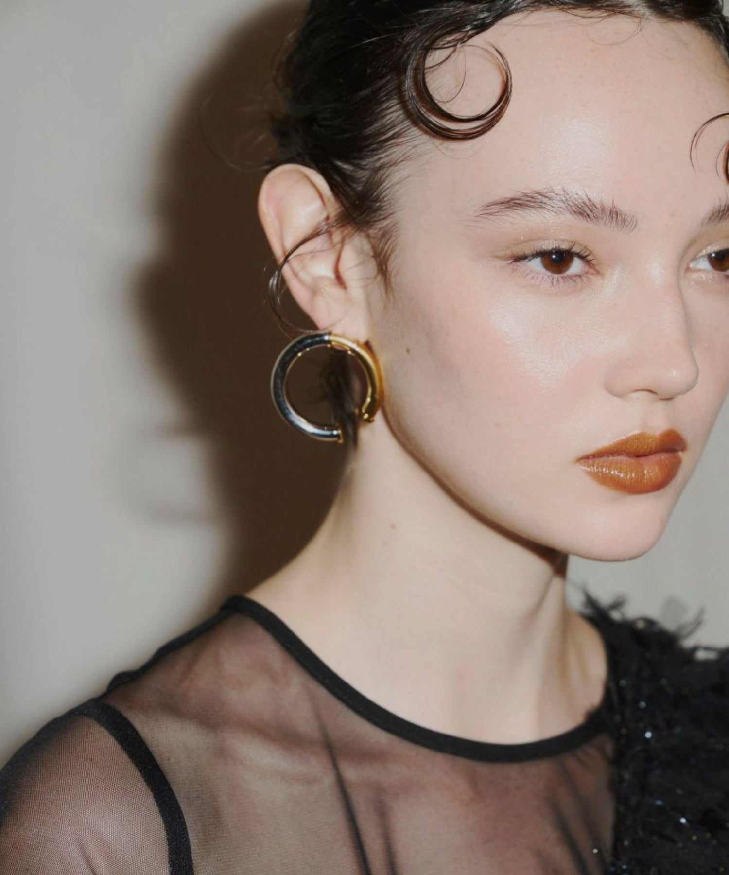 ICONIC RING PIERCE