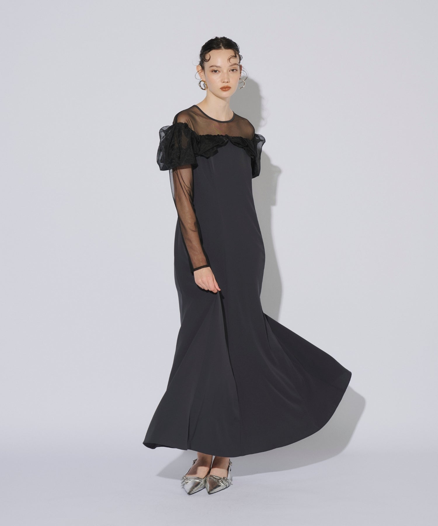 FRILLS FLARE DRESS