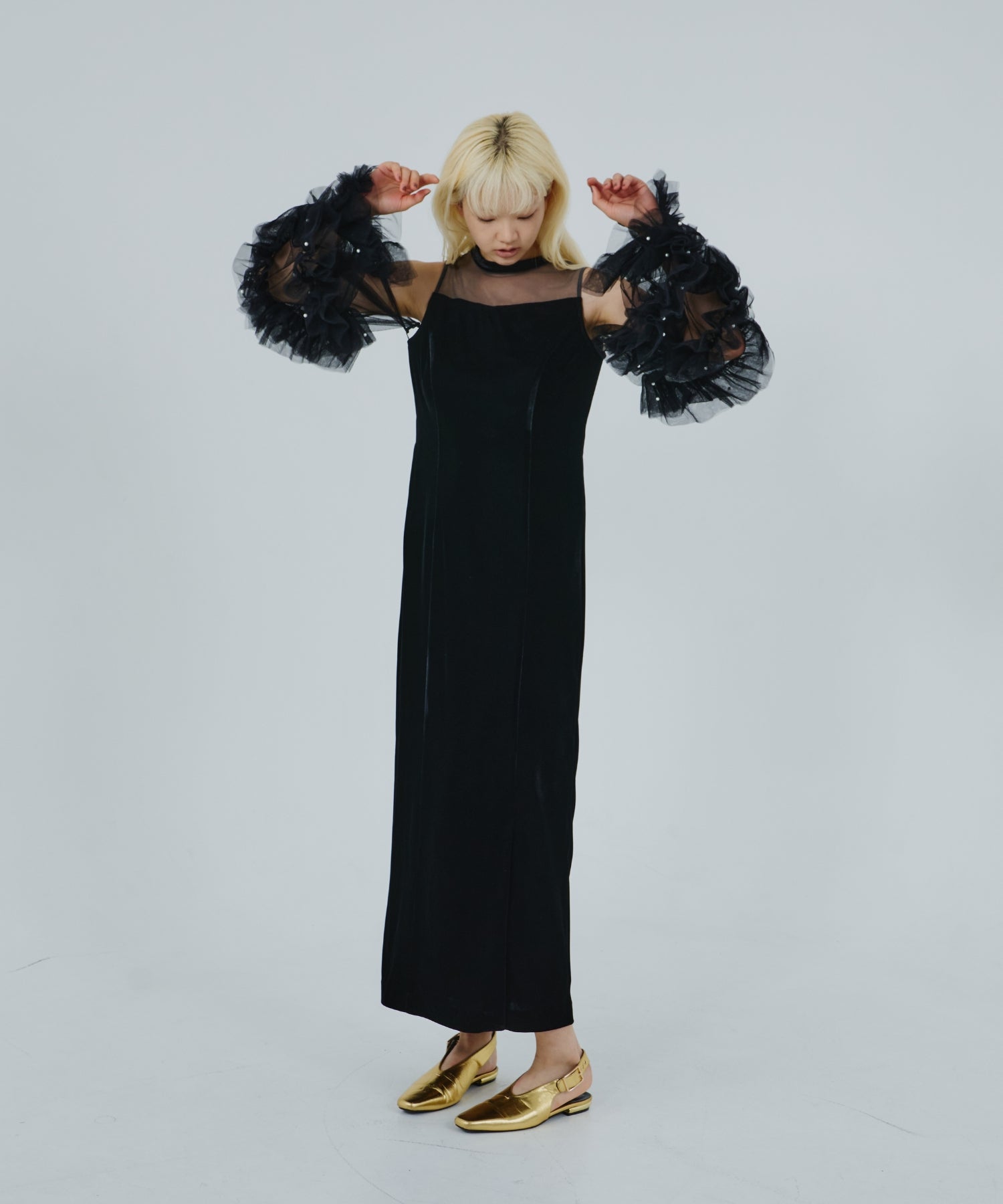 DETACHED SLEEVE DRESS
