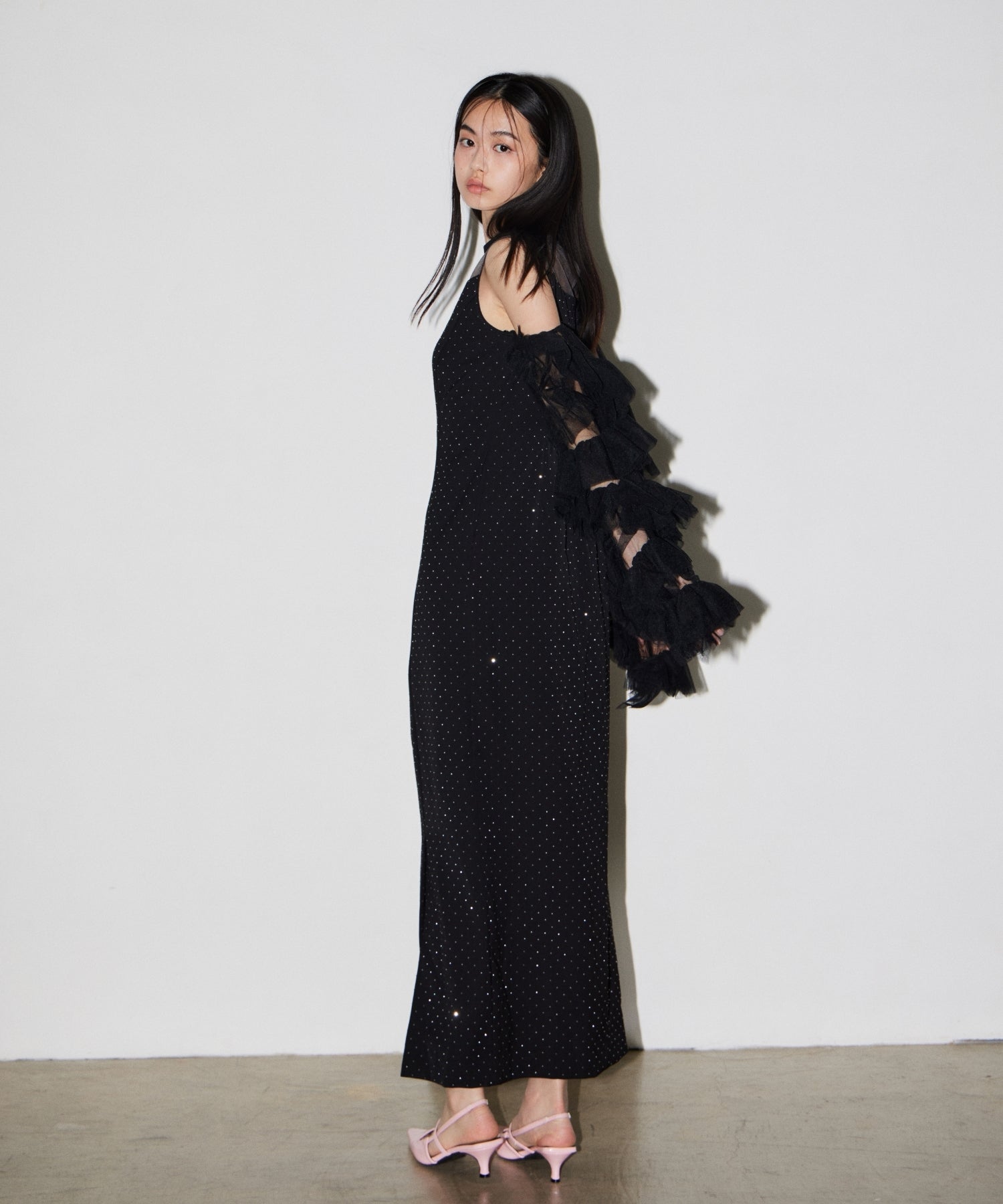 DETACHED SLEEVE DRESS