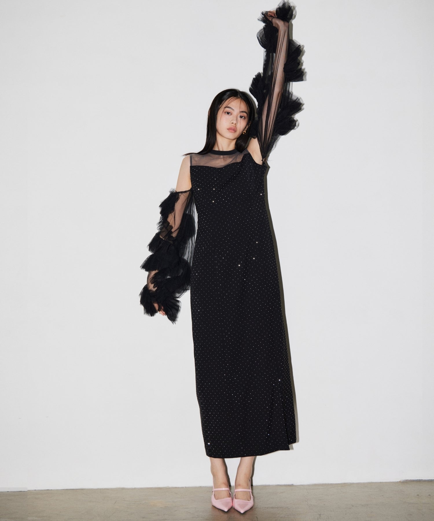 DETACHED SLEEVE DRESS