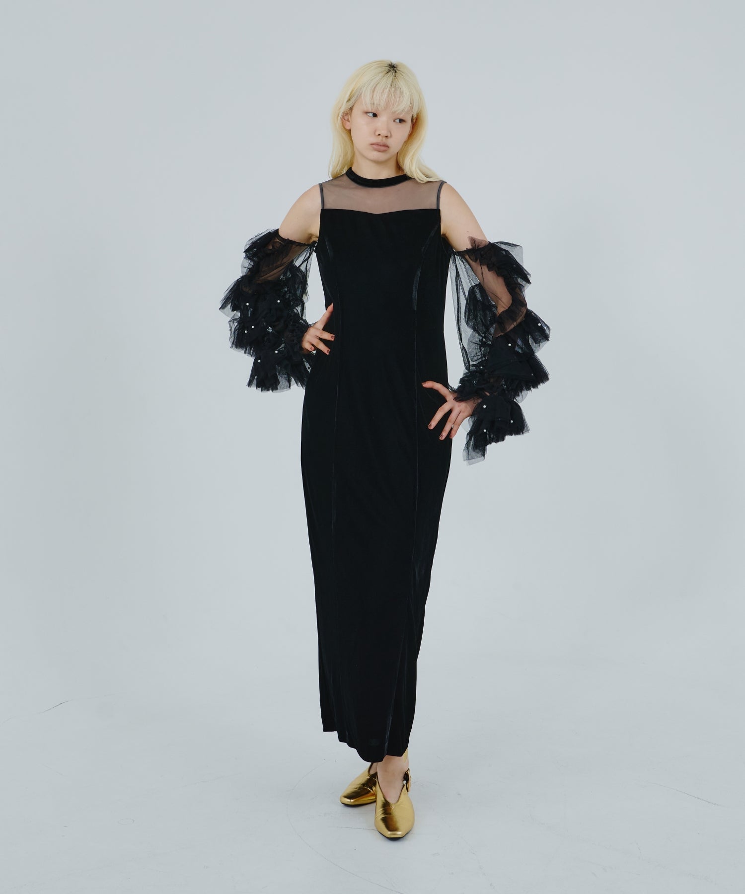 DETACHED SLEEVE DRESS