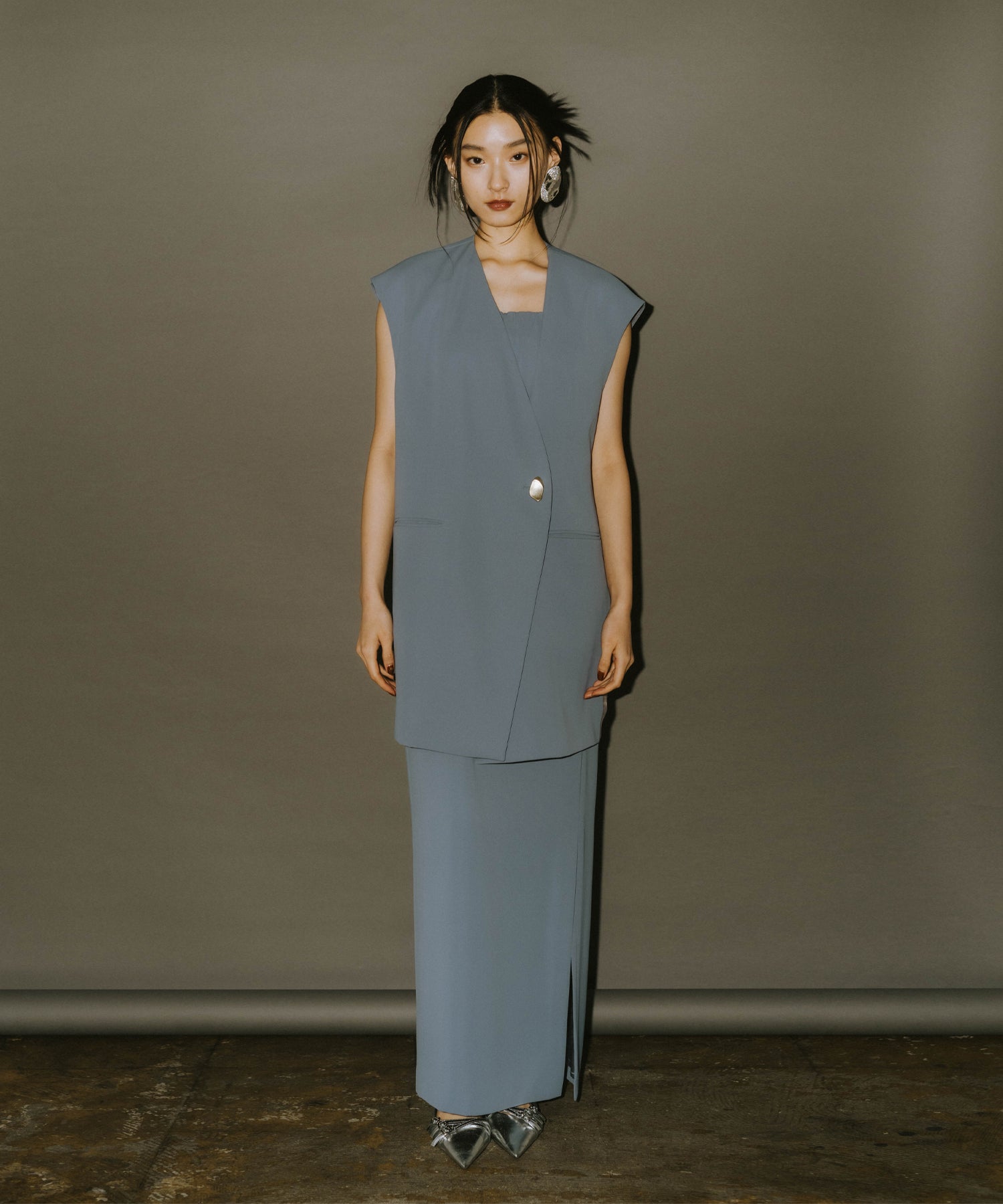 BACK SHEER GILET SETUP DRESS