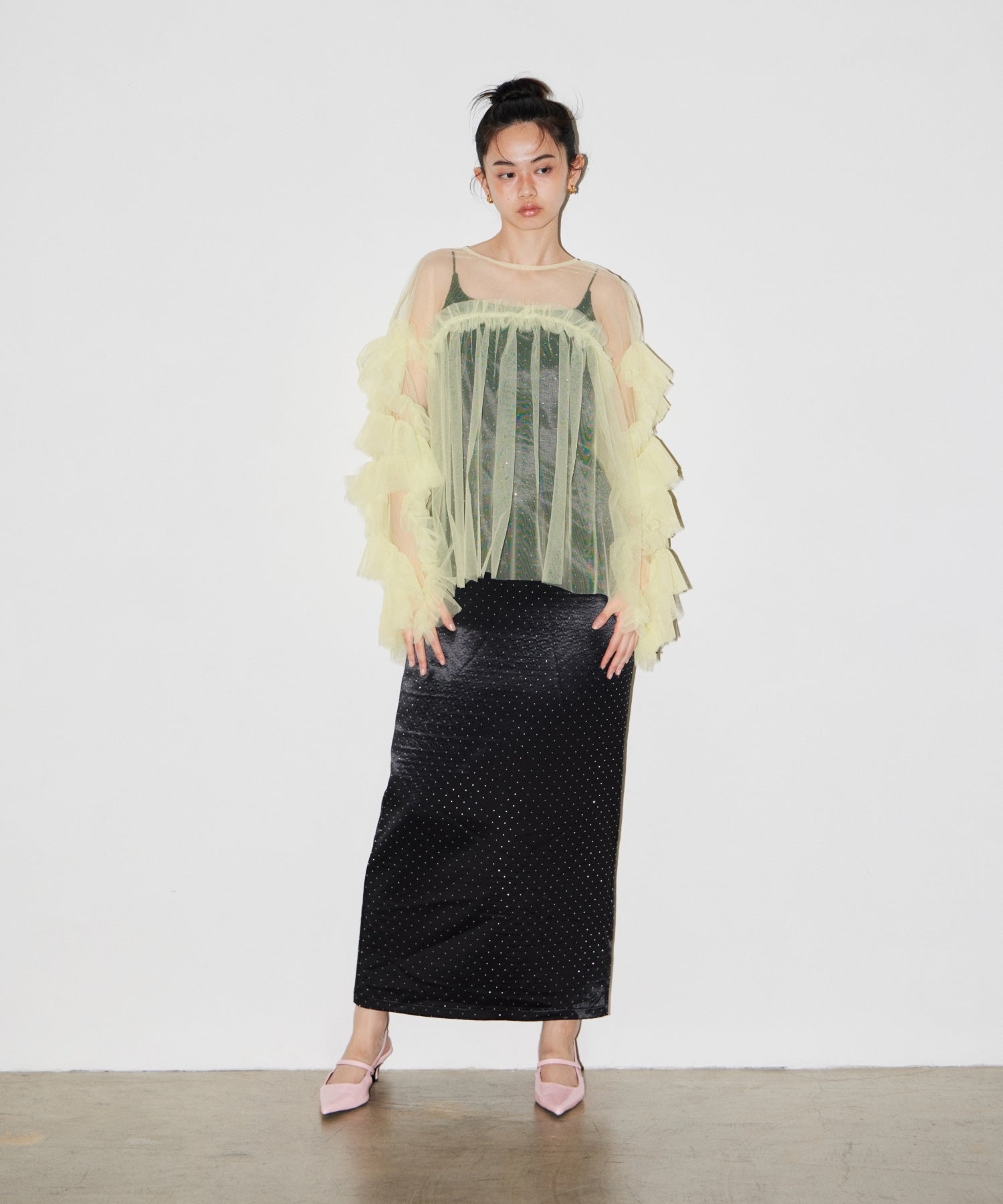 【POPUP】GLOSSY SATIN BACK RIBBON DRESS