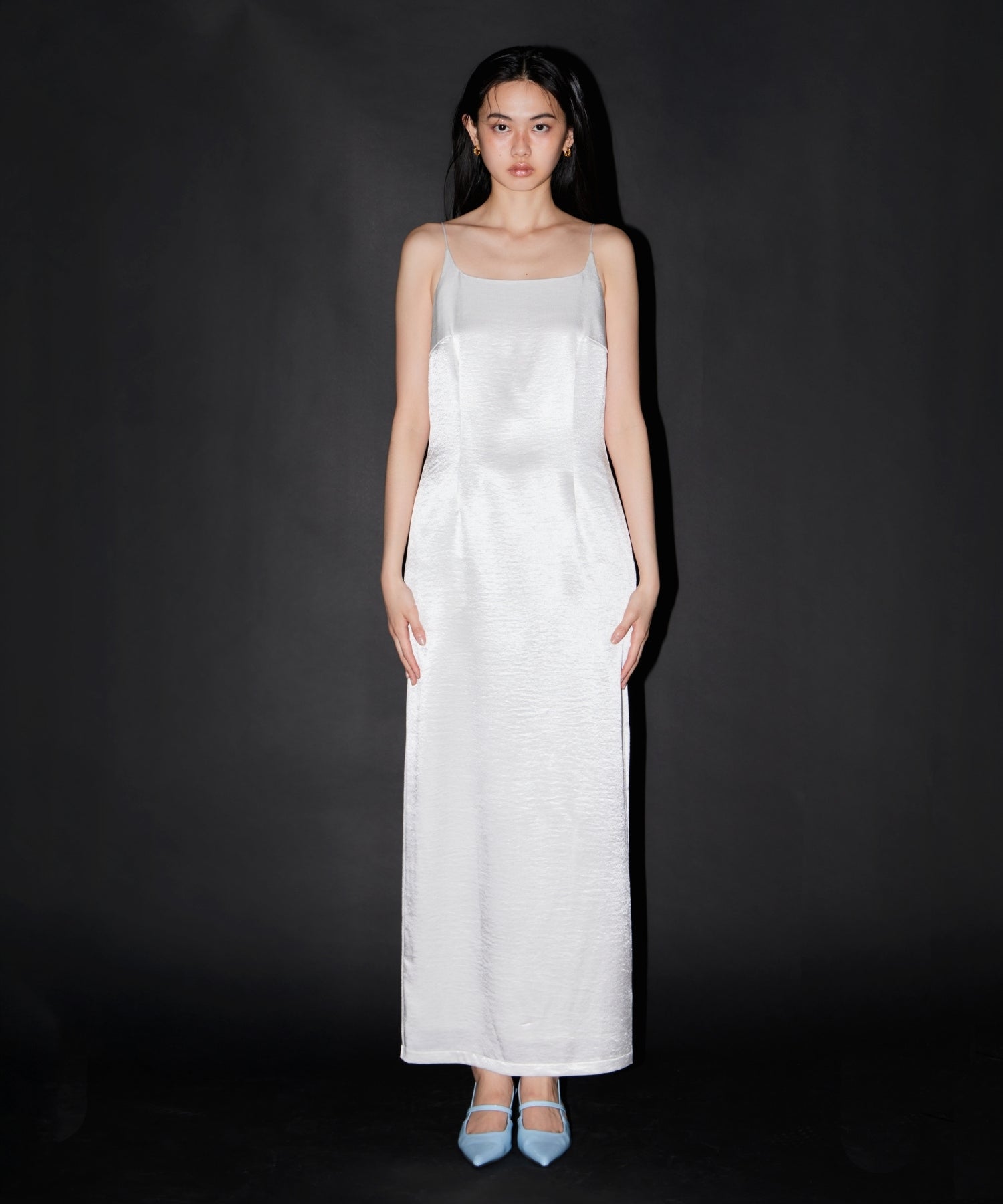 【POPUP】GLOSSY SATIN BACK RIBBON DRESS