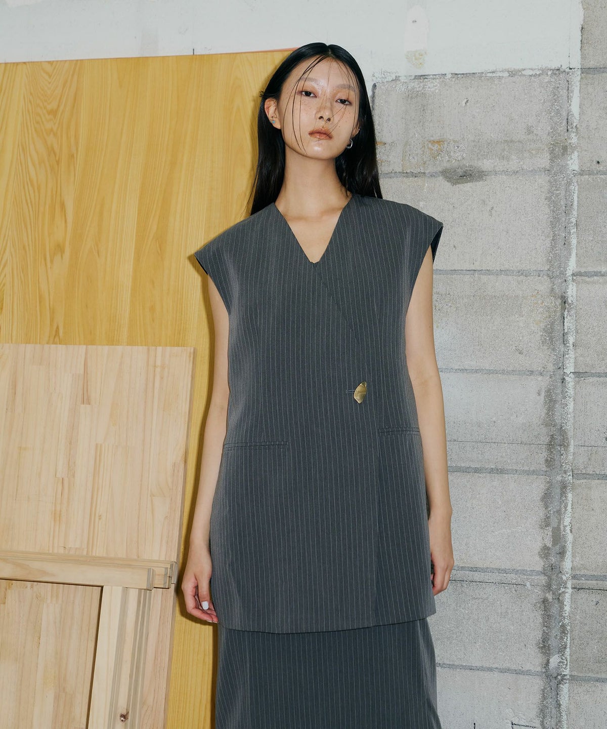 BACK SHEER GILET SETUP DRESS