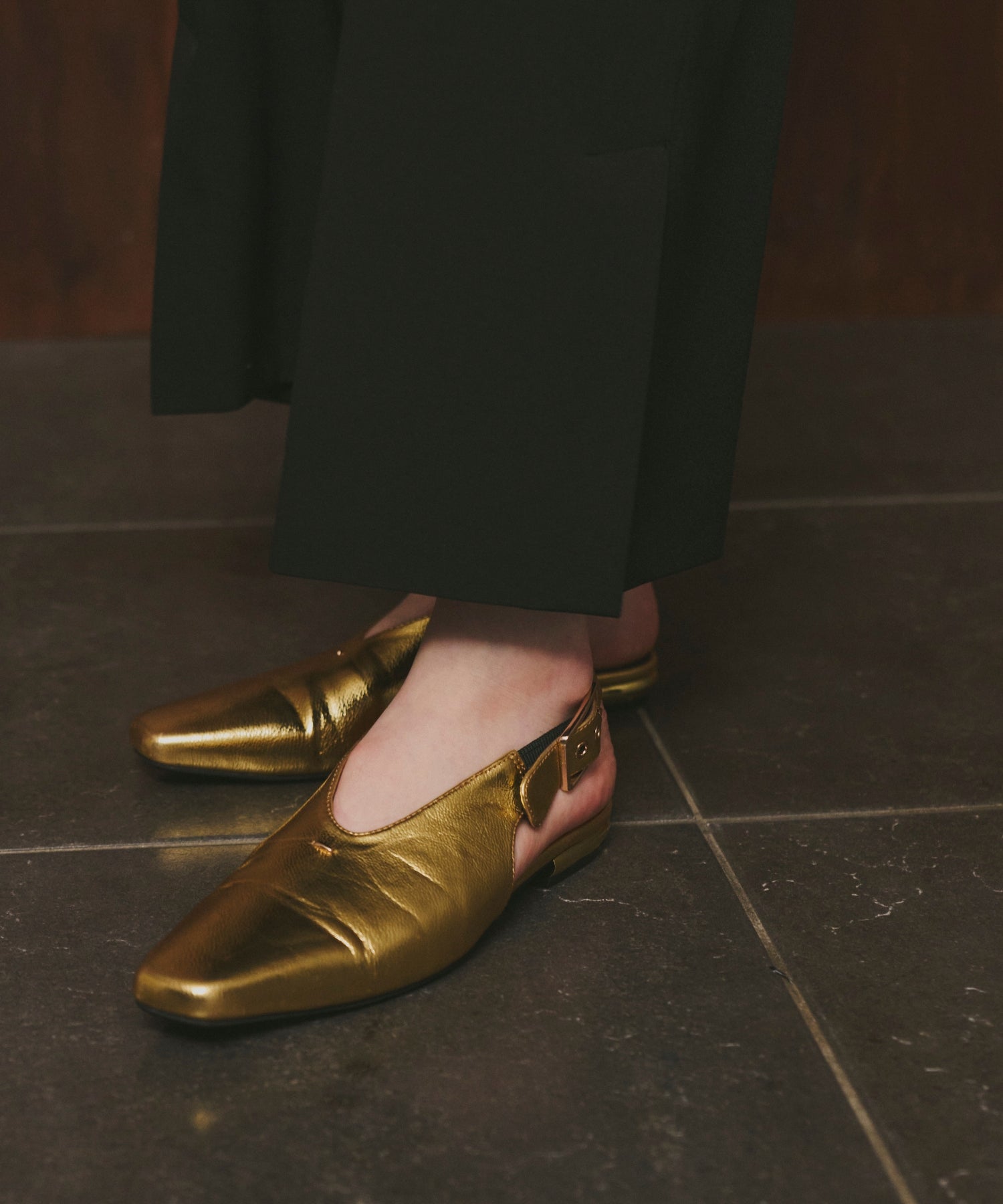 BUCKLE STRAP FLAT SHOES