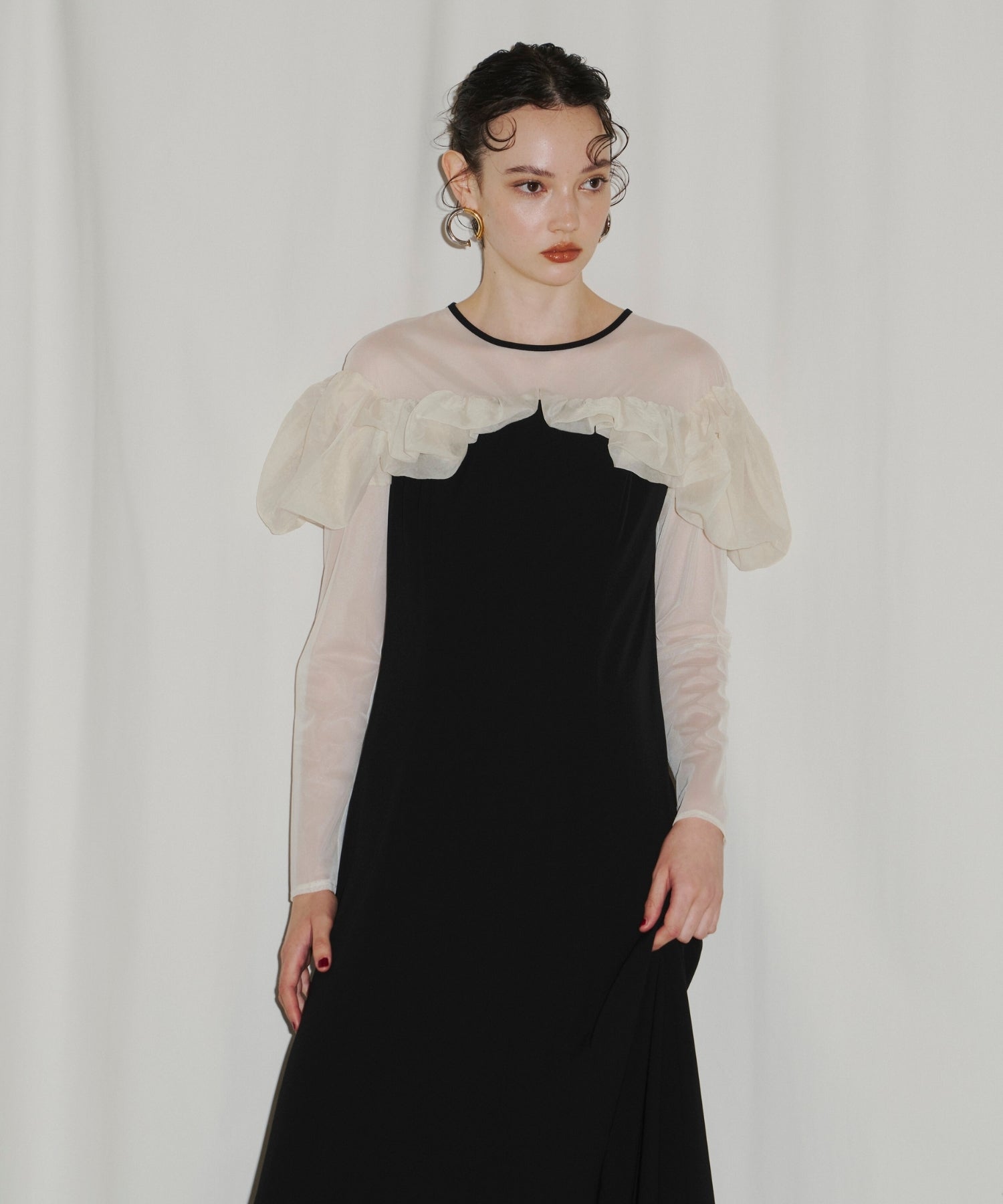FRILLS FLARE DRESS