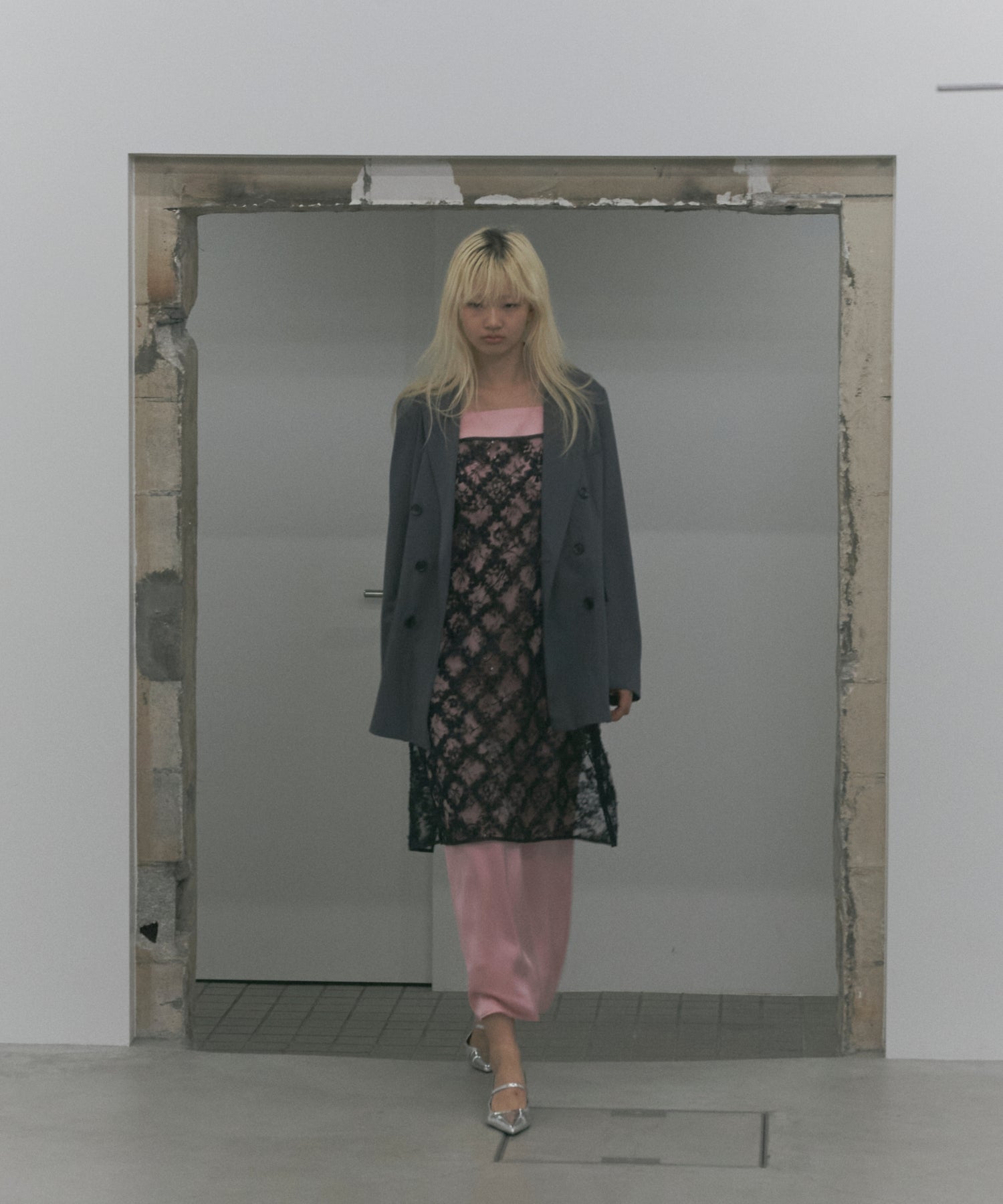 KIRAKIRA FLUFFY LACE DRESS